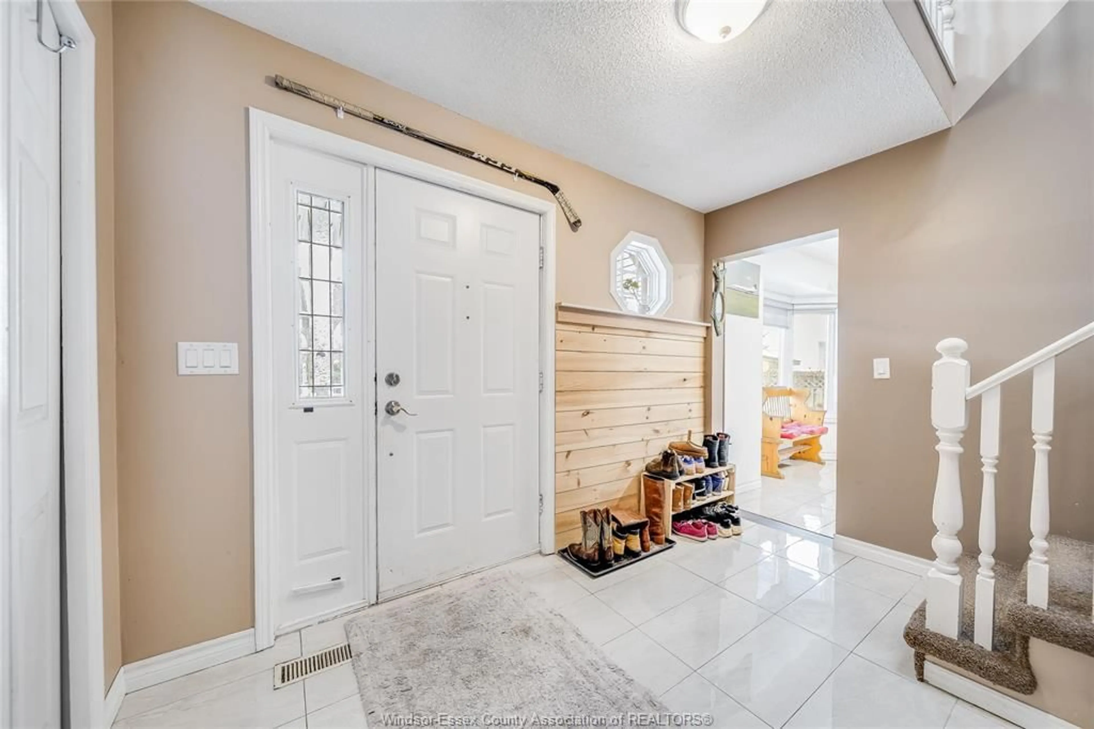 Indoor entryway for 134 ROYAL Cres, Belle River Ontario N0R 1A0