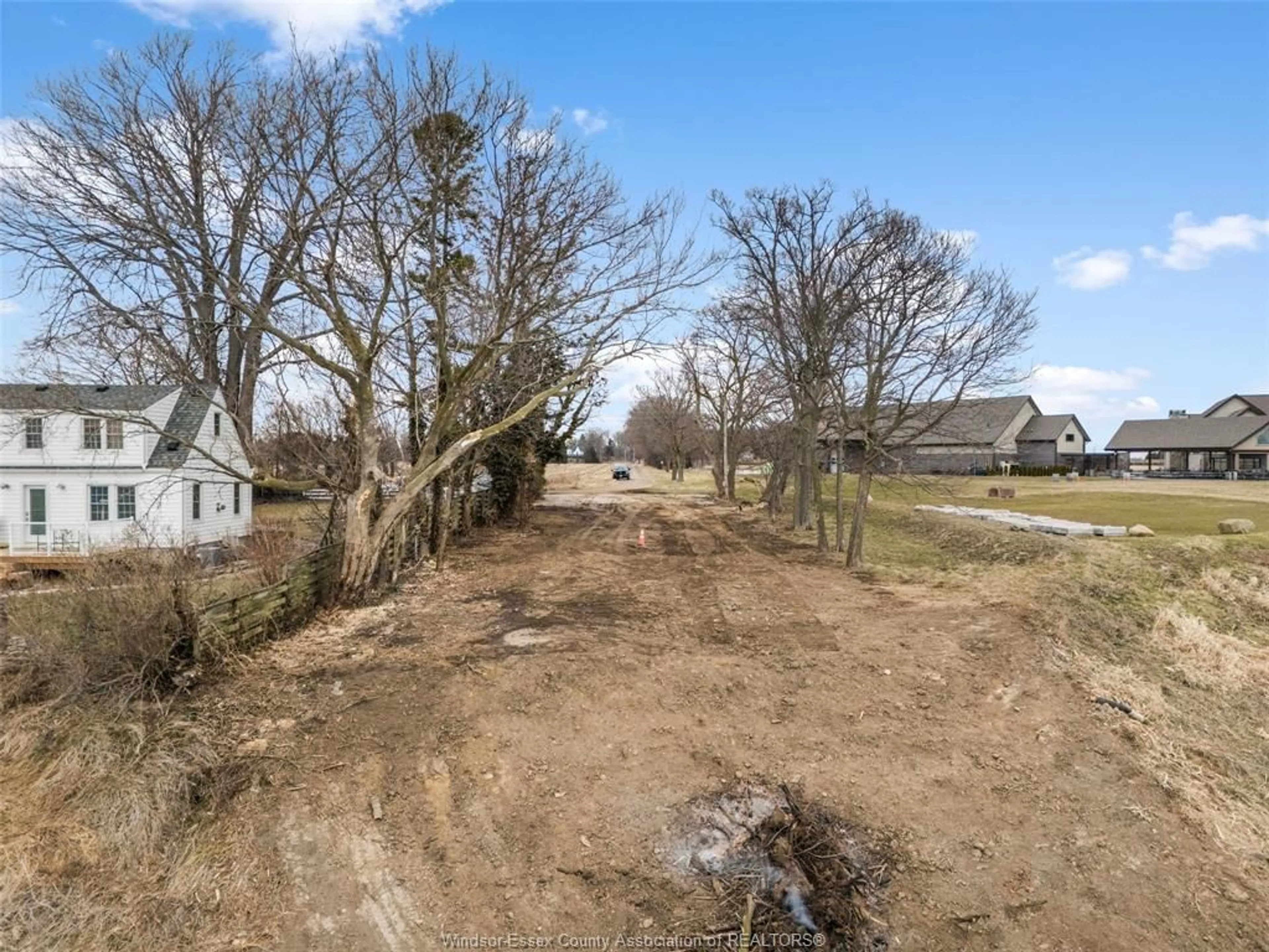 A pic from outside/outdoor area/front of a property/back of a property/a pic from drone, unknown for 147 Howe, Essex Ontario N0R 1G0