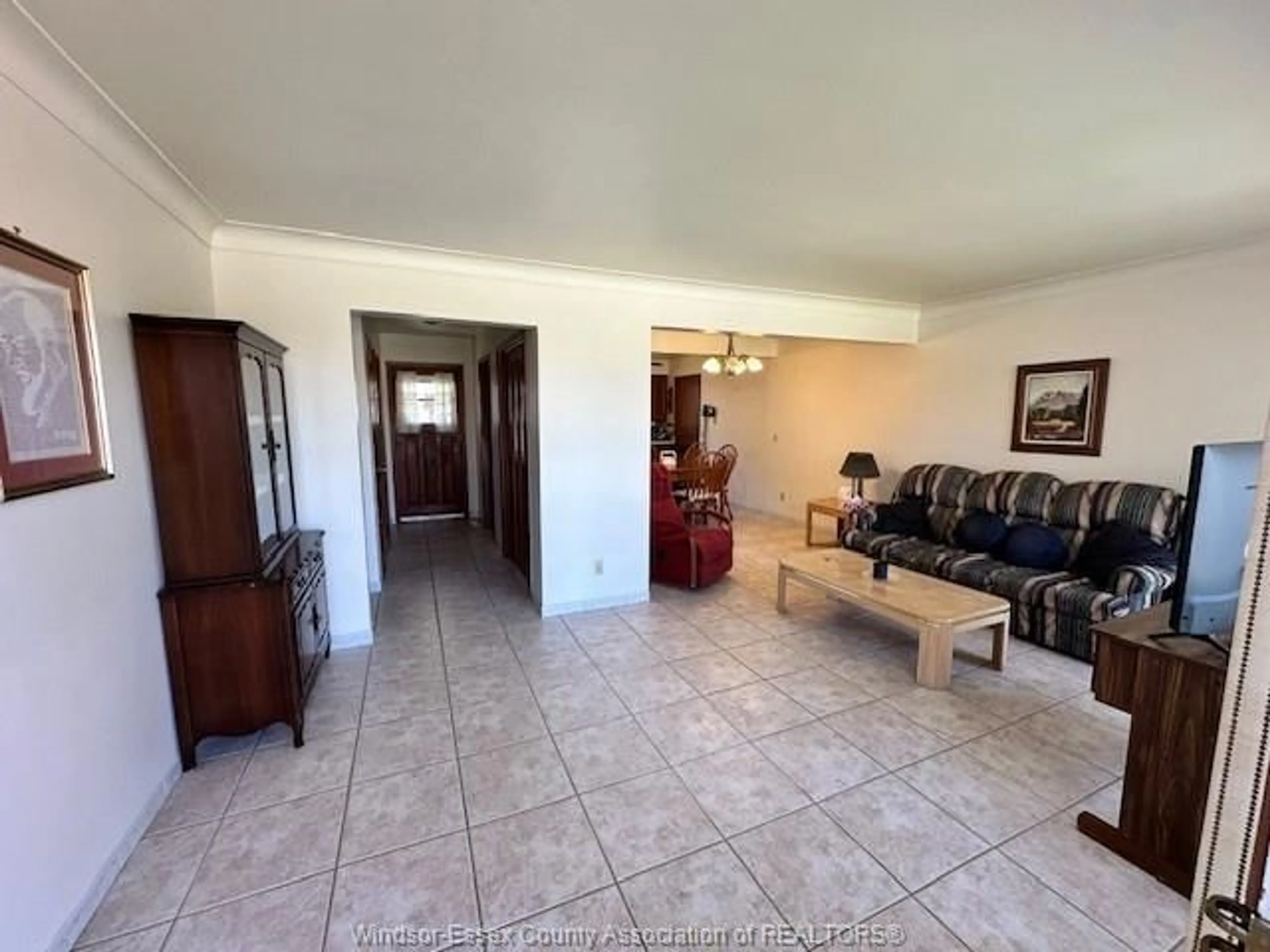Unknown for 921 KENNEDY Dr, Windsor Ontario N9G 1T2