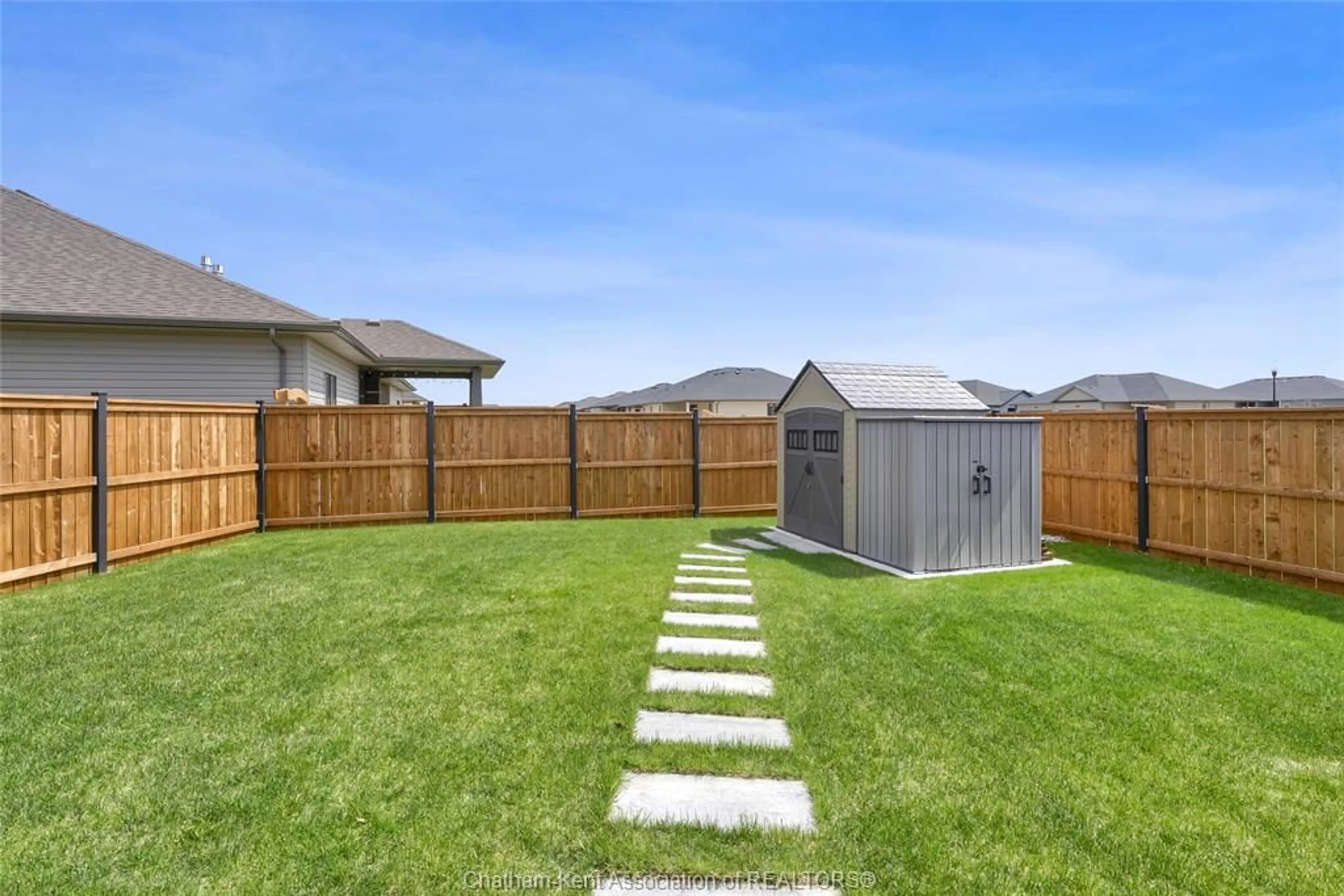 Shed for 148 Brighton Pl, Chatham Ontario N7L 0G7