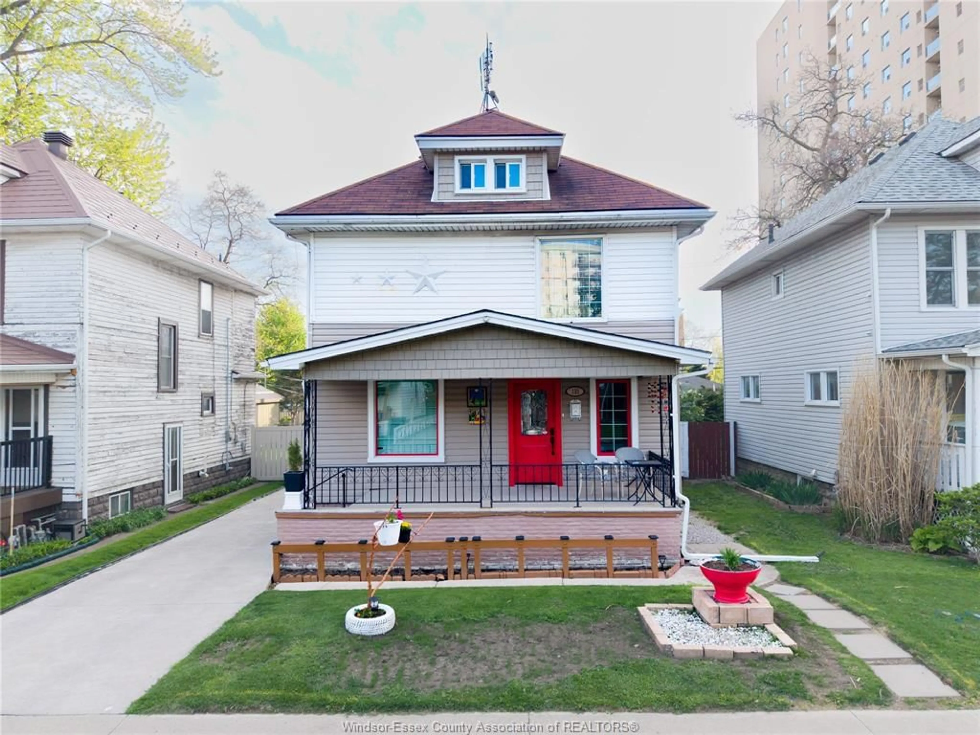 Unknown for 135 ELM, Windsor Ontario N9A 5G9