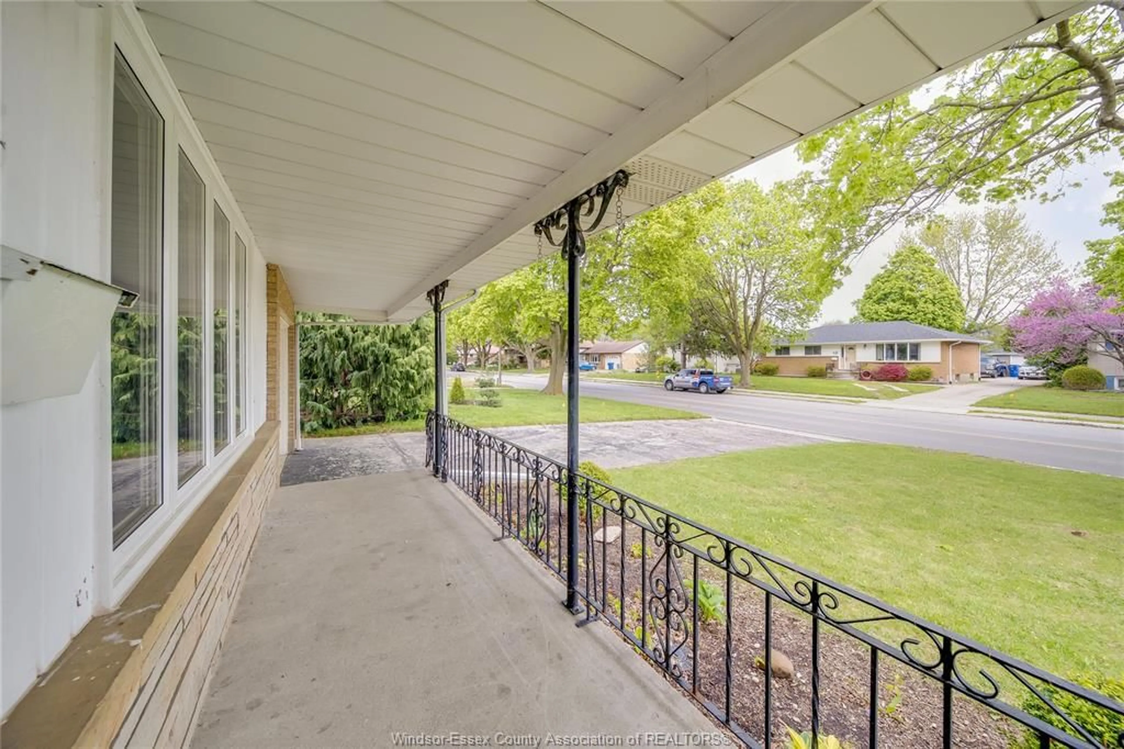 Patio, street for 133 BALDOON Rd, Chatham Ontario N7L 1E2