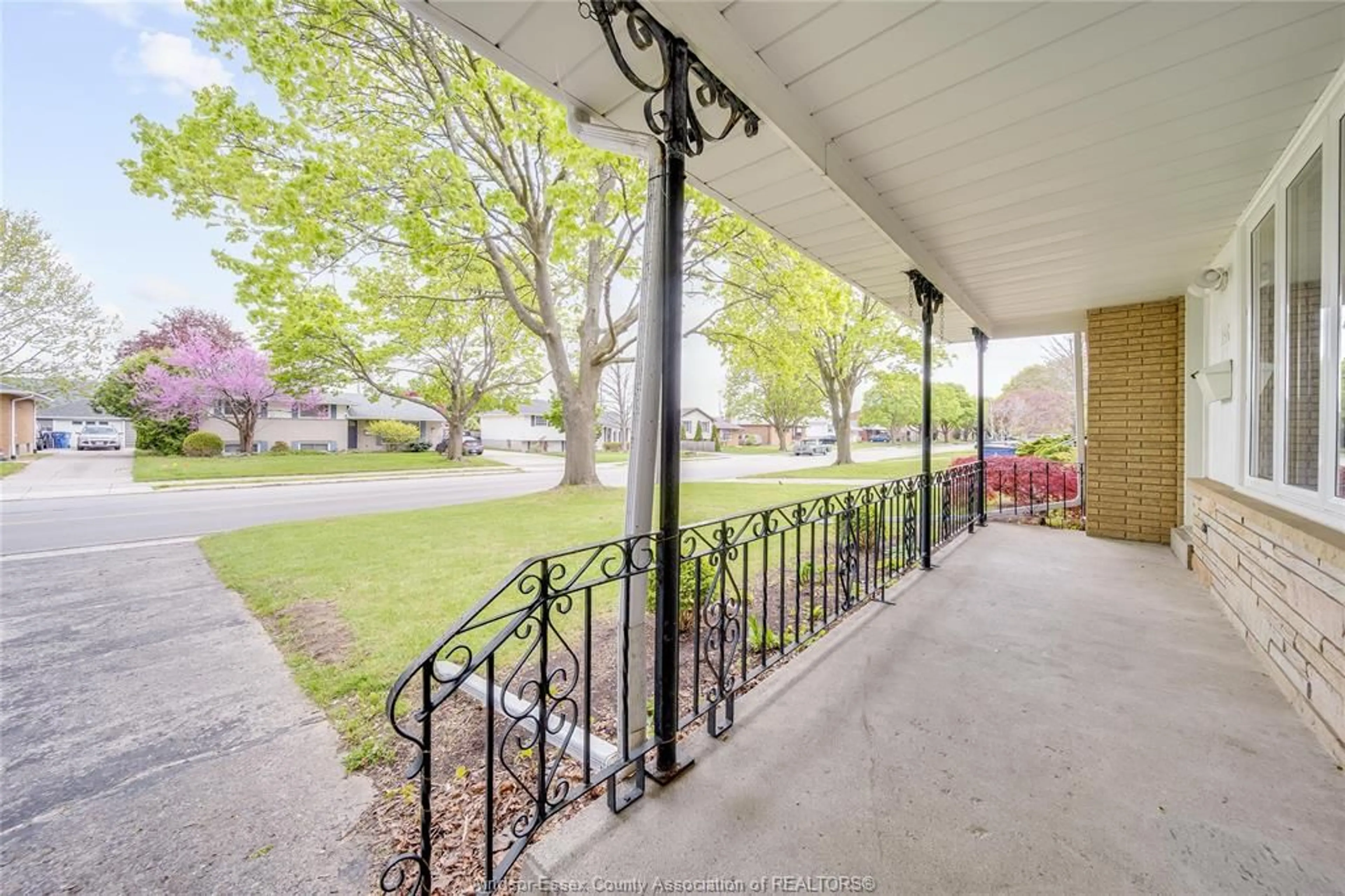 Patio, street for 133 BALDOON Rd, Chatham Ontario N7L 1E2