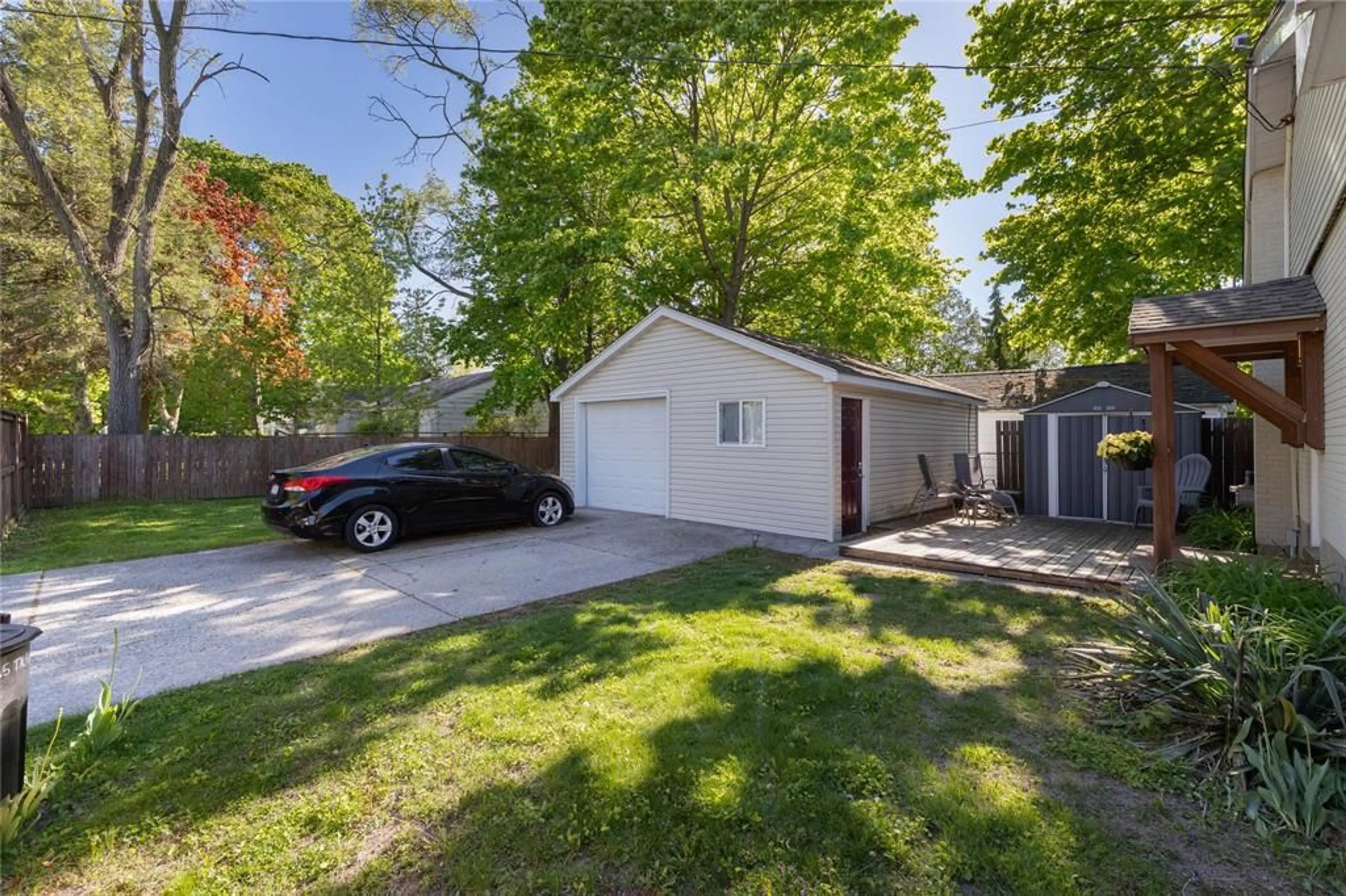 Unknown for 755 Talfourd St, Sarnia Ontario N7T 1S1