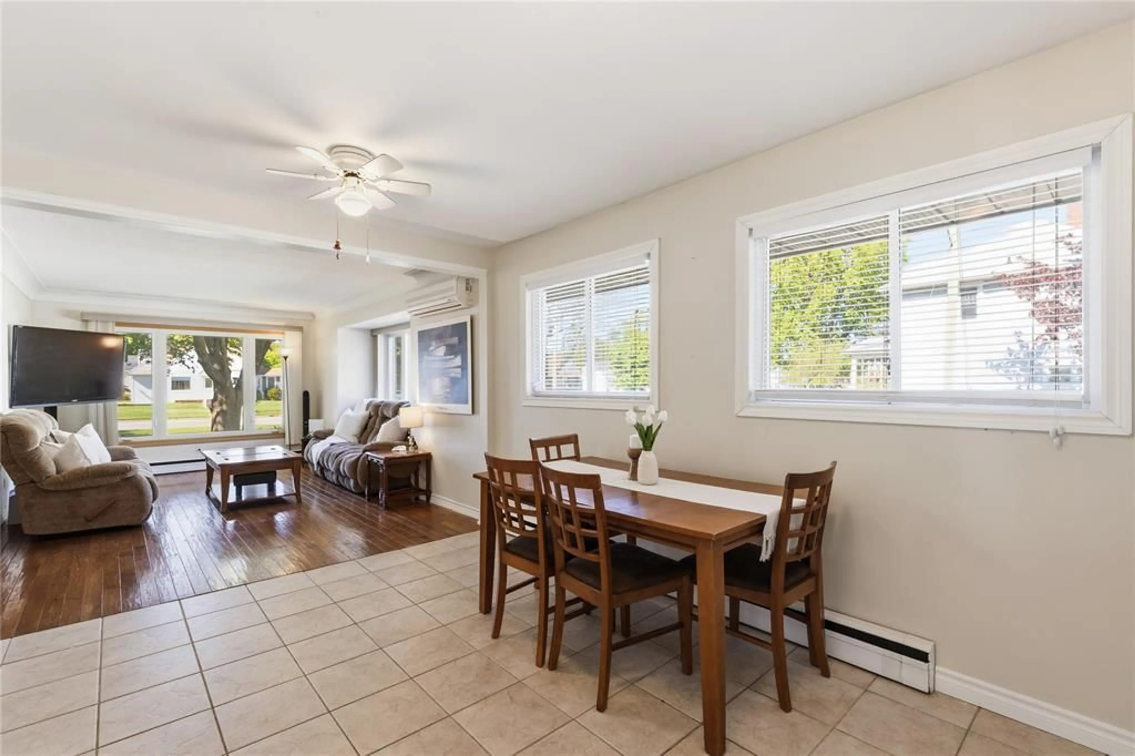 Dining room, unknown for 755 Talfourd St, Sarnia Ontario N7T 1S1