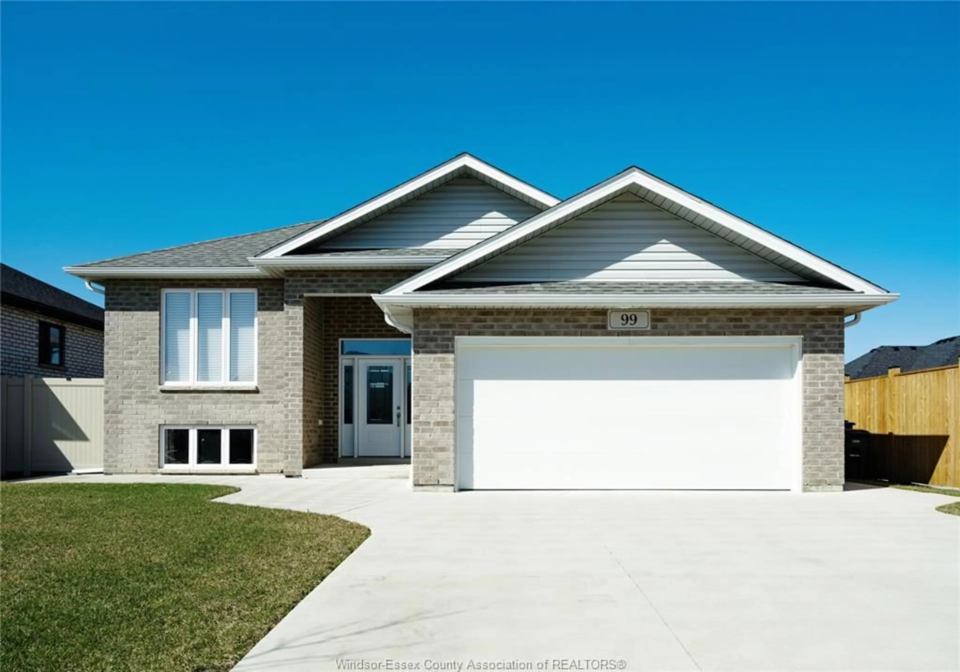 Home with vinyl exterior material, street for 99 Davis, Amherstburg Ontario N9V 0B9