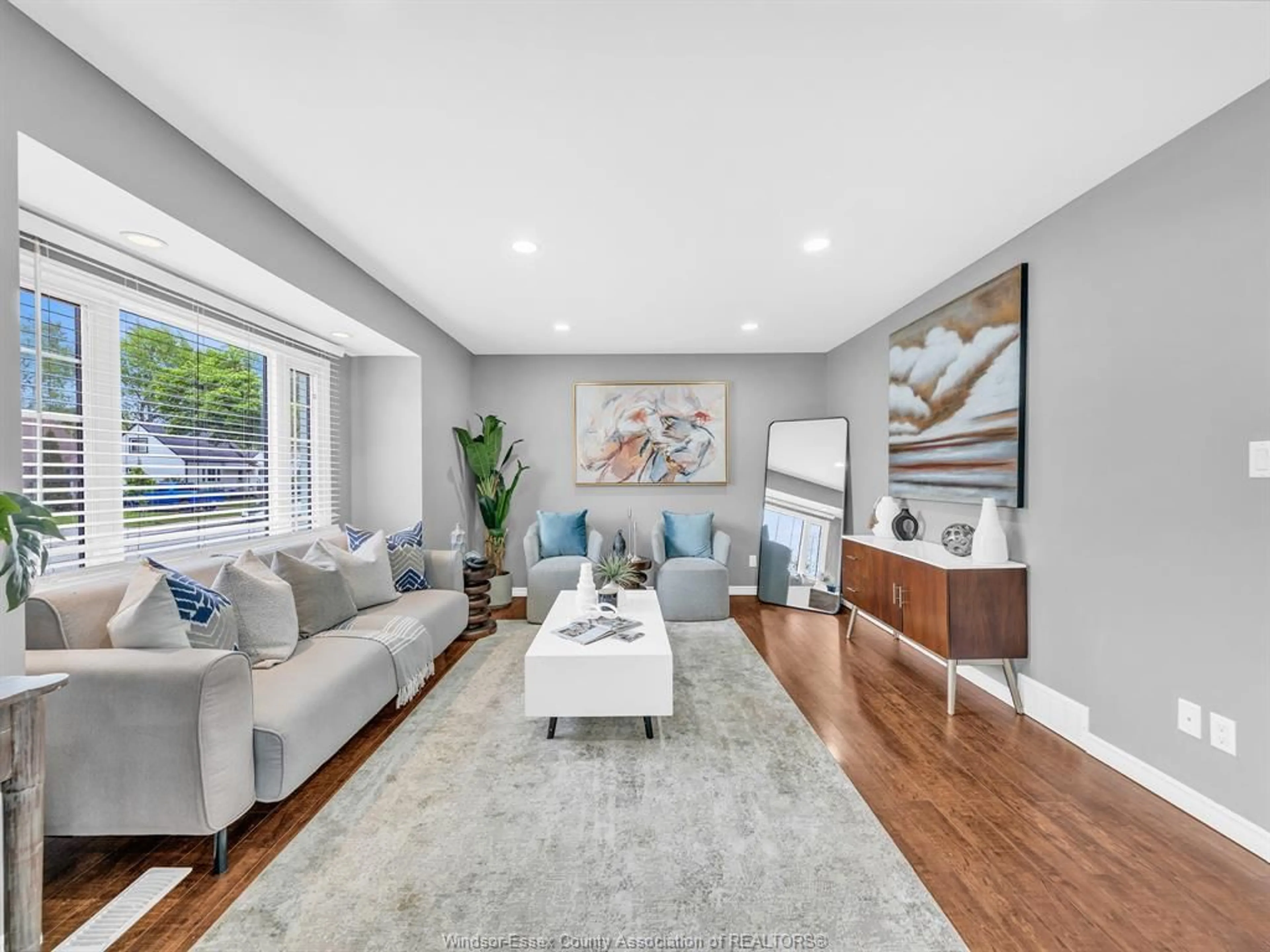 Living room with furniture, unknown for 1633 OLIVE, Windsor Ontario N8Y 4M8