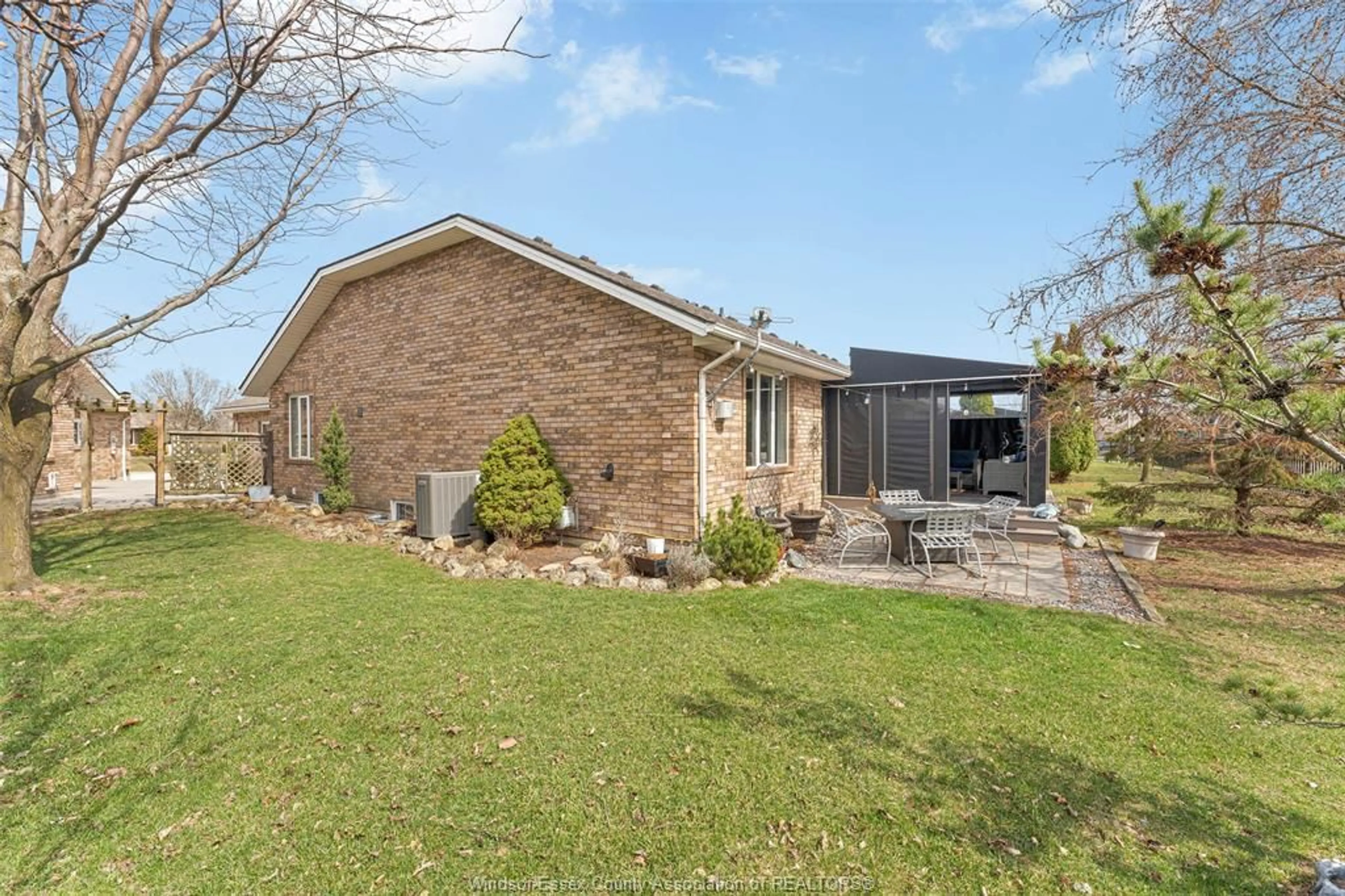 Home with brick exterior material, street for 1305 Laurel Bay Crt, Windsor Ontario N8P 1M9