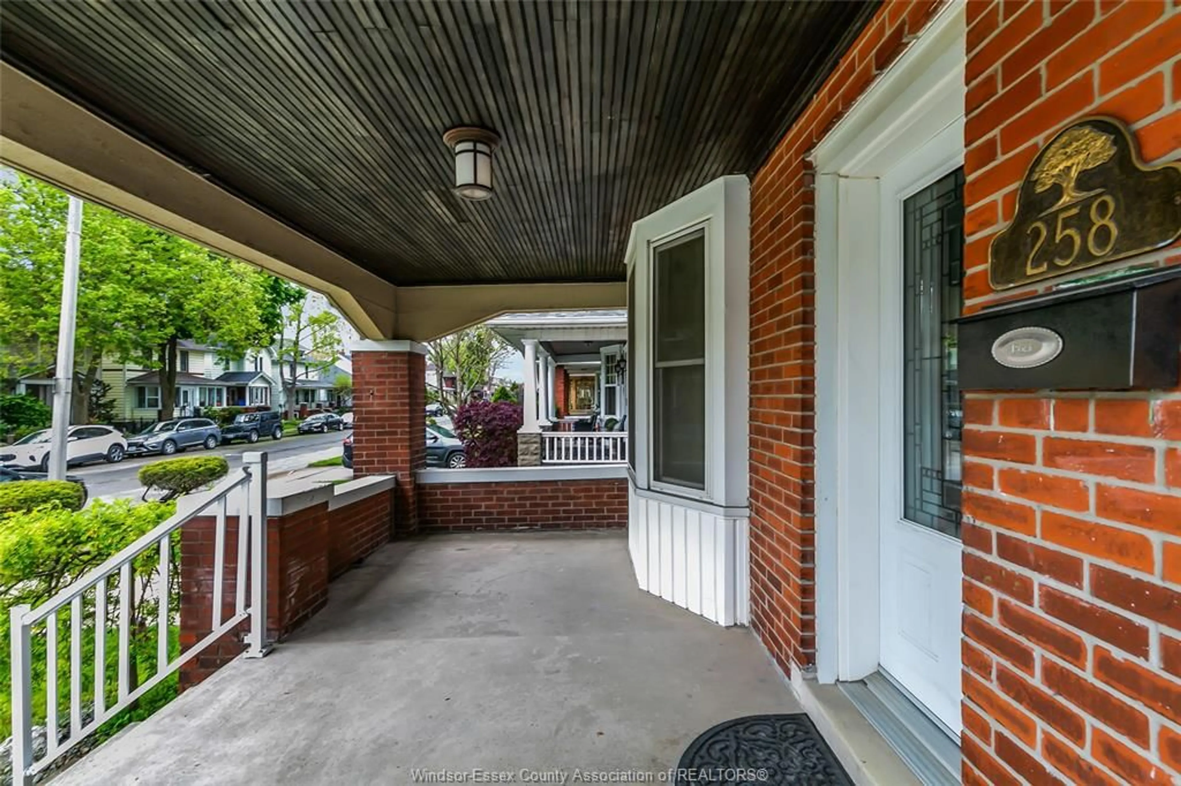 Unknown for 258 ELM Ave, Windsor Ontario N9A 5G8