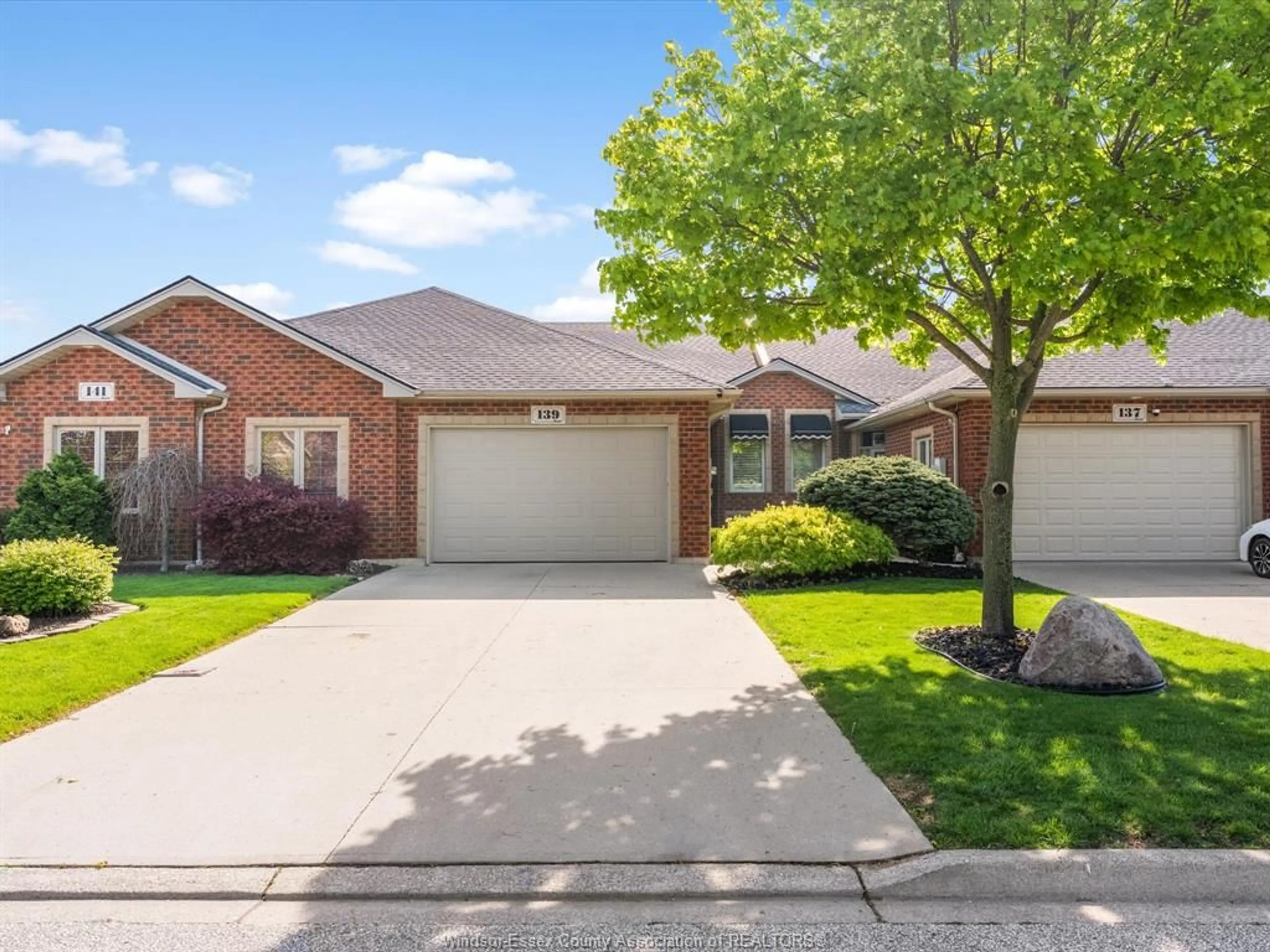 Home with brick exterior material, street for 139 Woodycrest Ave, Kingsville Ontario N9Y 4G3