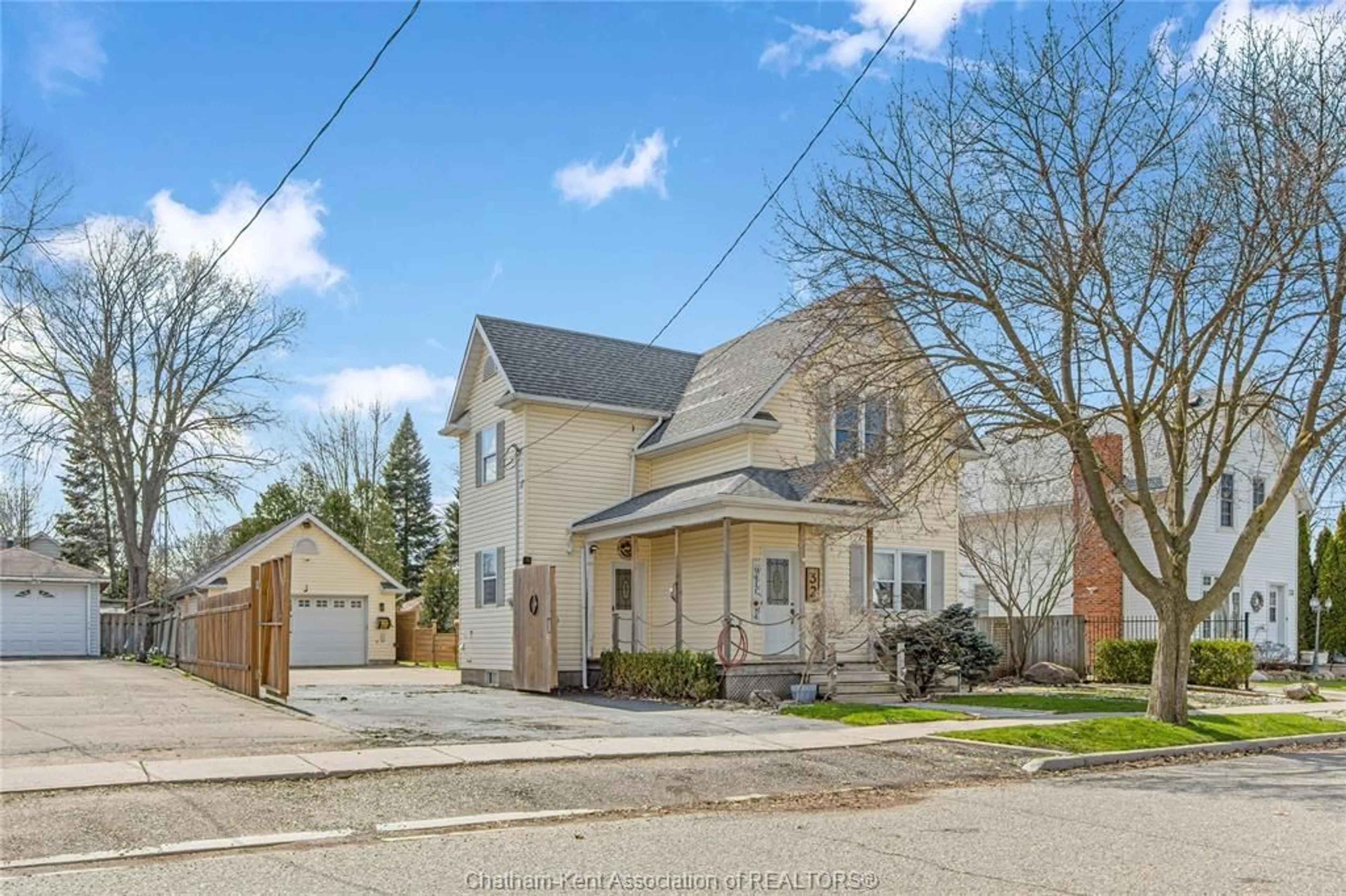 Unknown for 32 HALL St, Blenheim Ontario N0P 1A0