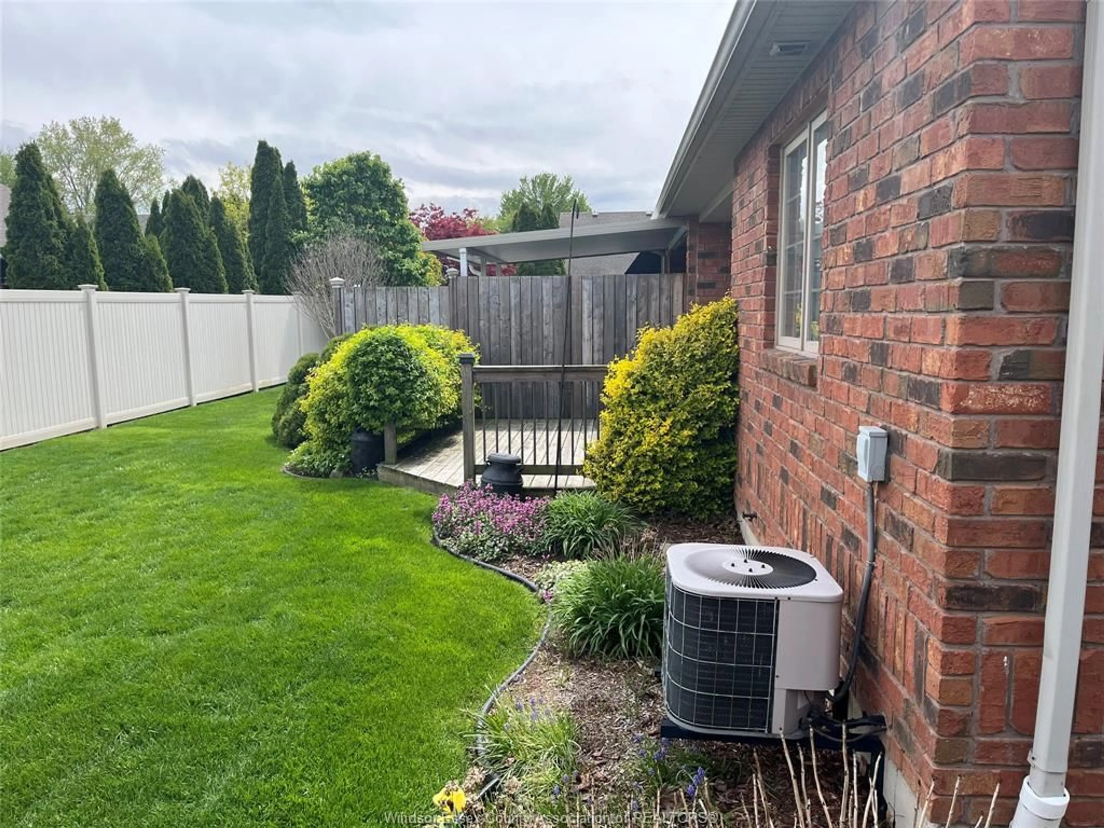 A pic from outside/outdoor area/front of a property/back of a property/a pic from drone, unknown for 397 MILLSTONE Lane, Belle River Ontario N8L 0P4