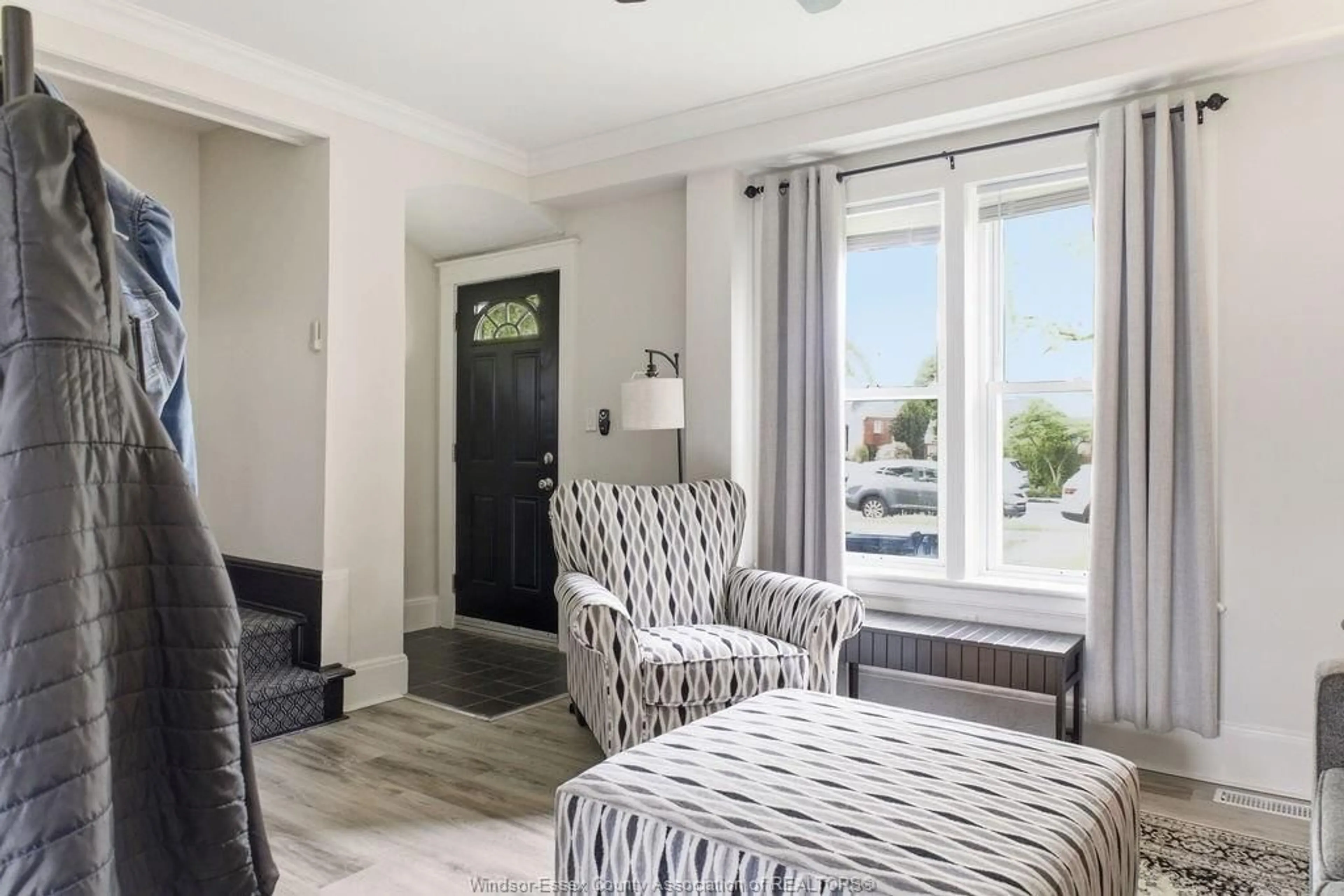 Living room with furniture, unknown for 1278 MONMOUTH Rd, Windsor Ontario N8Y 3M1