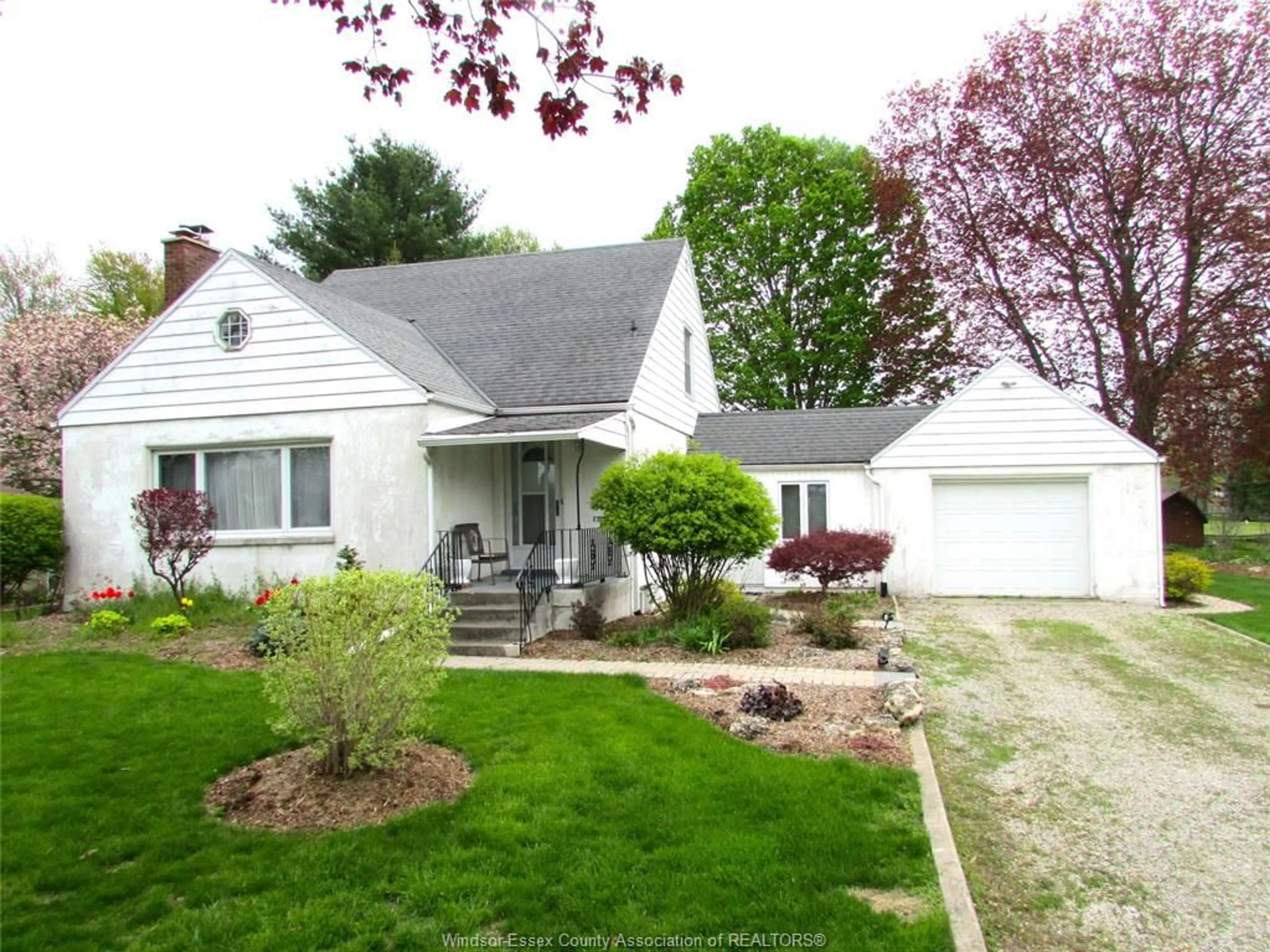 Home with vinyl exterior material, street for 171 Main St. East, Ridgetown Ontario N0P 2C0