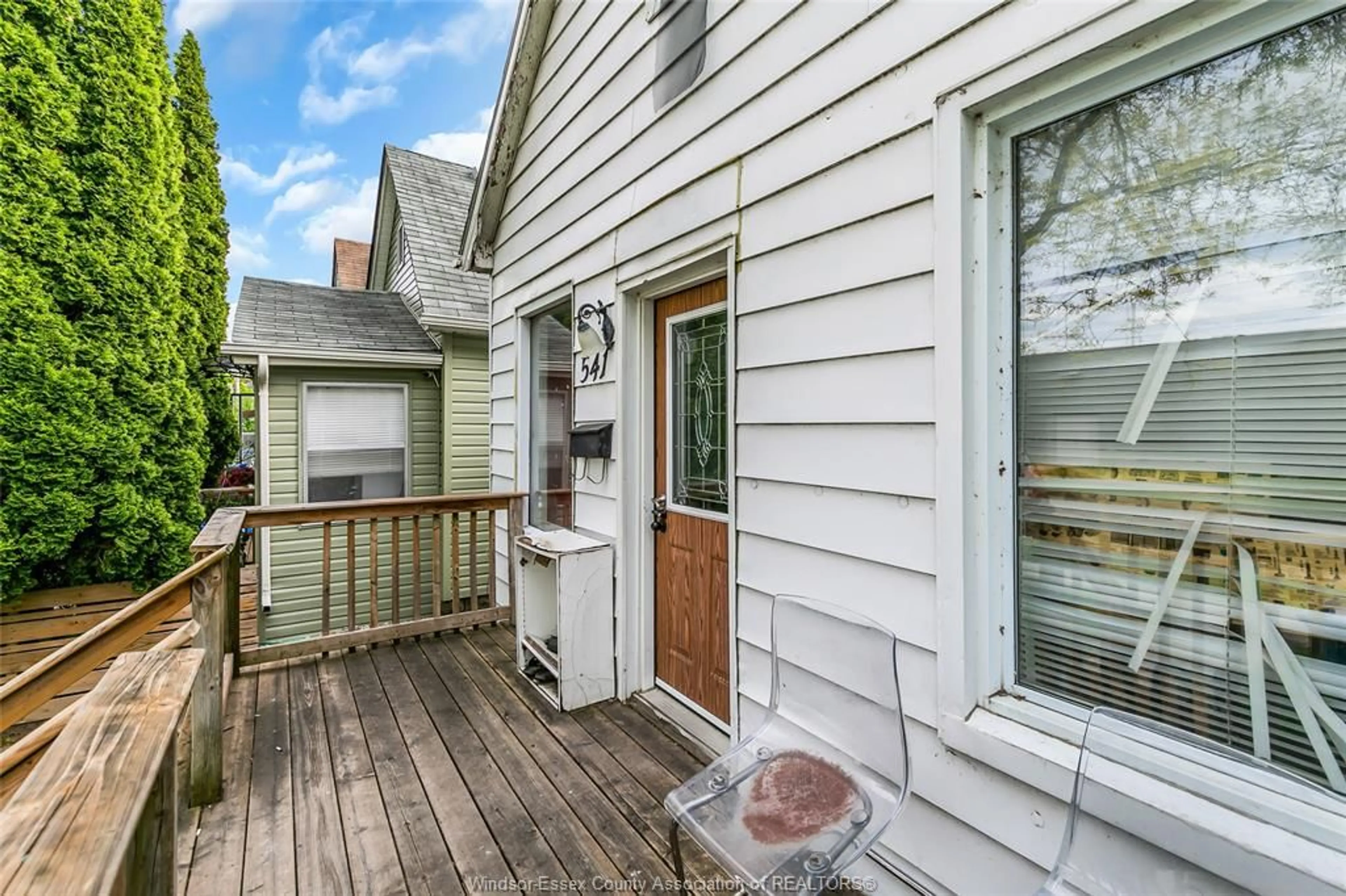 Patio, street for 541 BRIDGE Ave, Windsor Ontario N9B 2M3