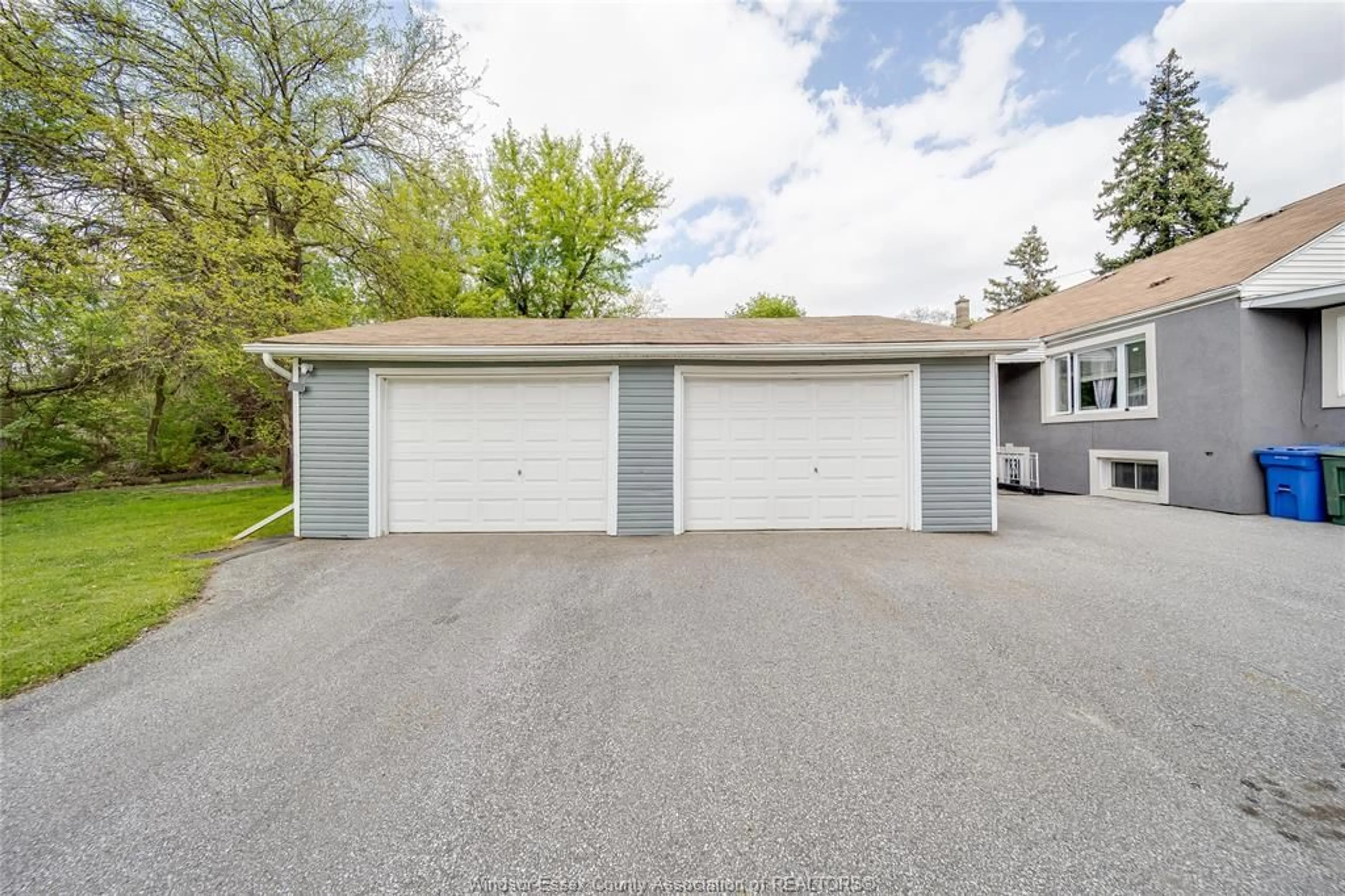 Indoor garage for 485 PRINCE, Windsor Ontario N9C 2Y7