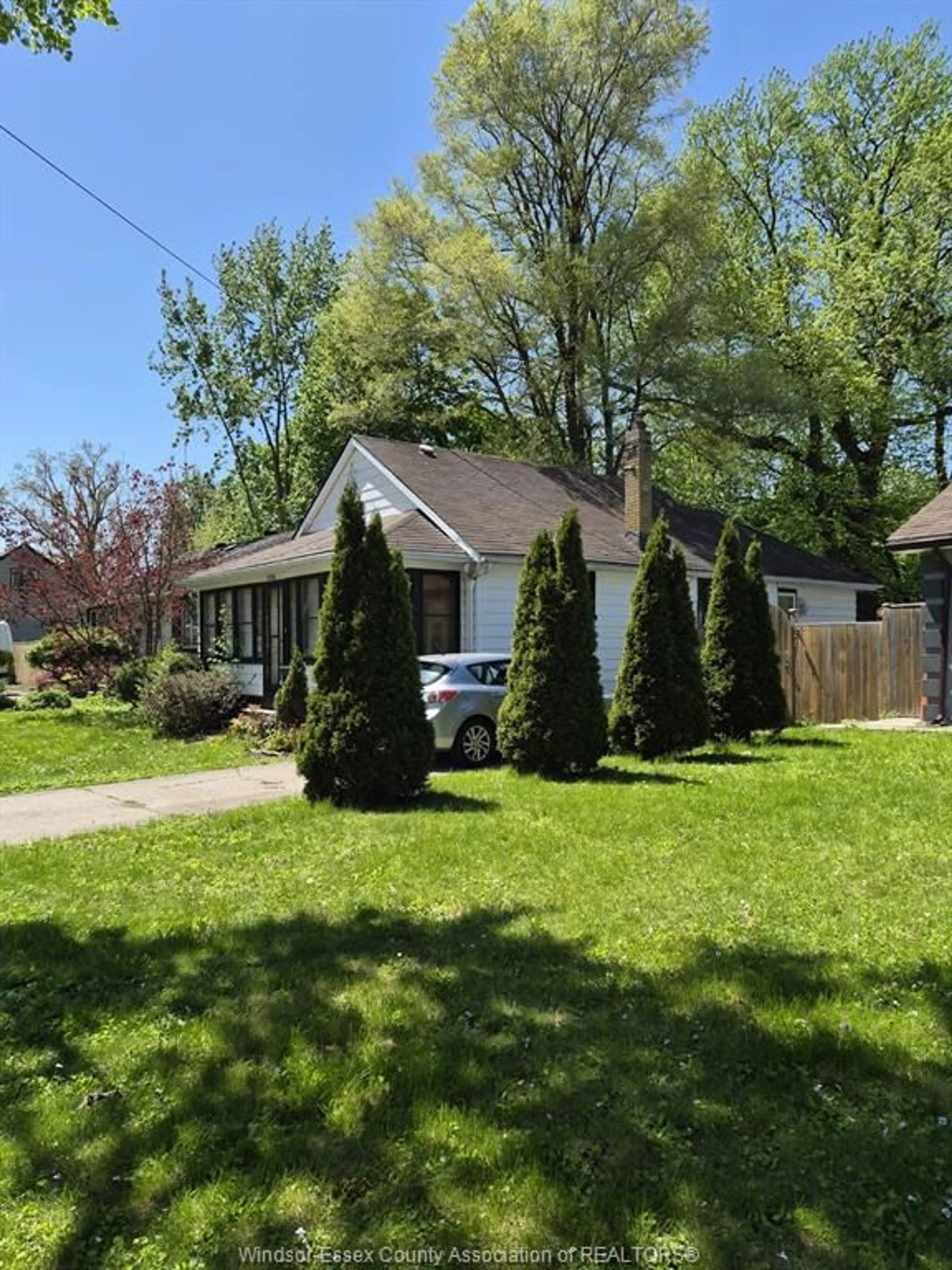Unknown for 3764 Matchett Rd, Windsor Ontario N9C 2A2