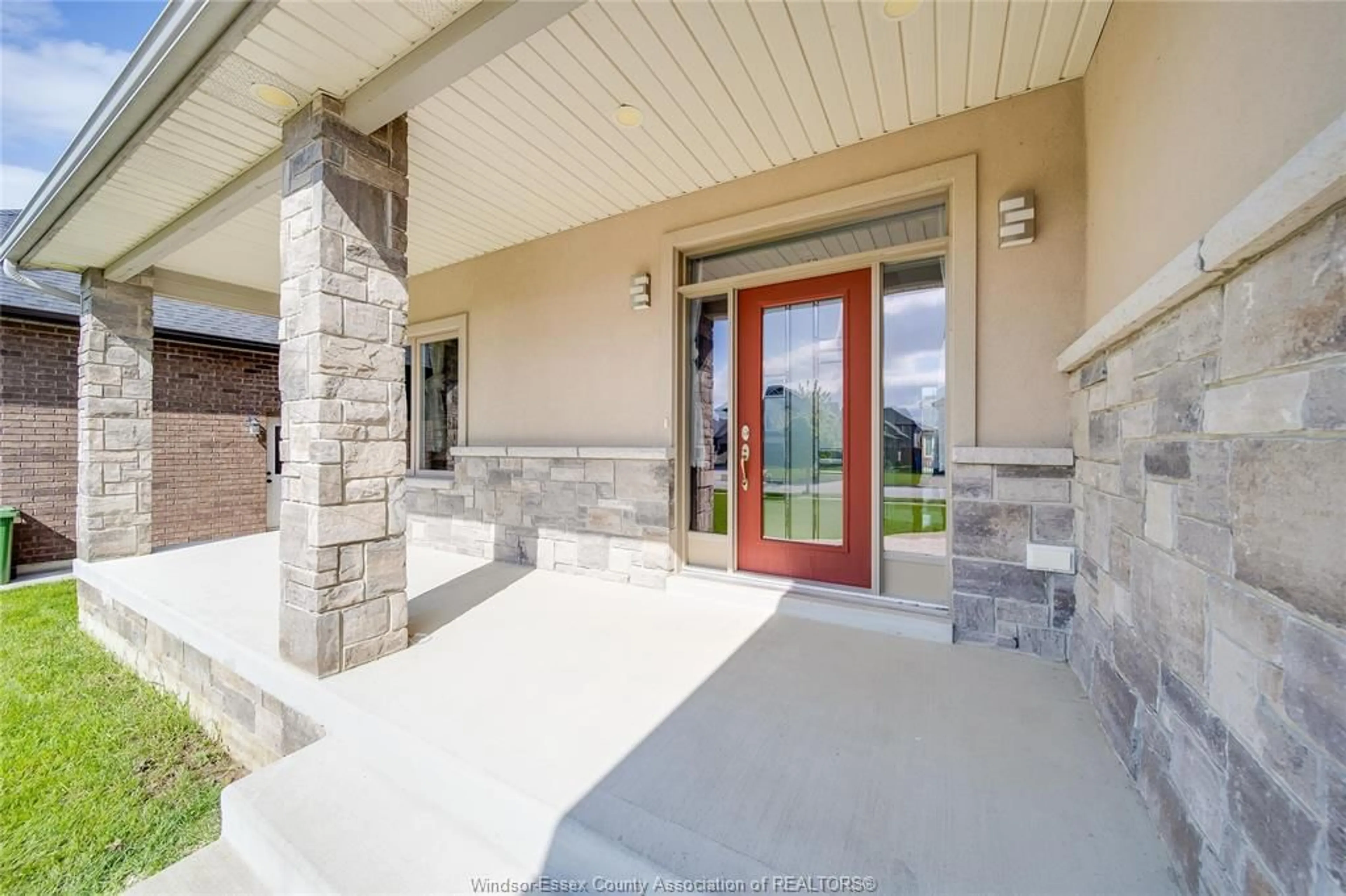 Indoor entryway for 1361 PASCAL Ave, Lakeshore Ontario N8L 0T6