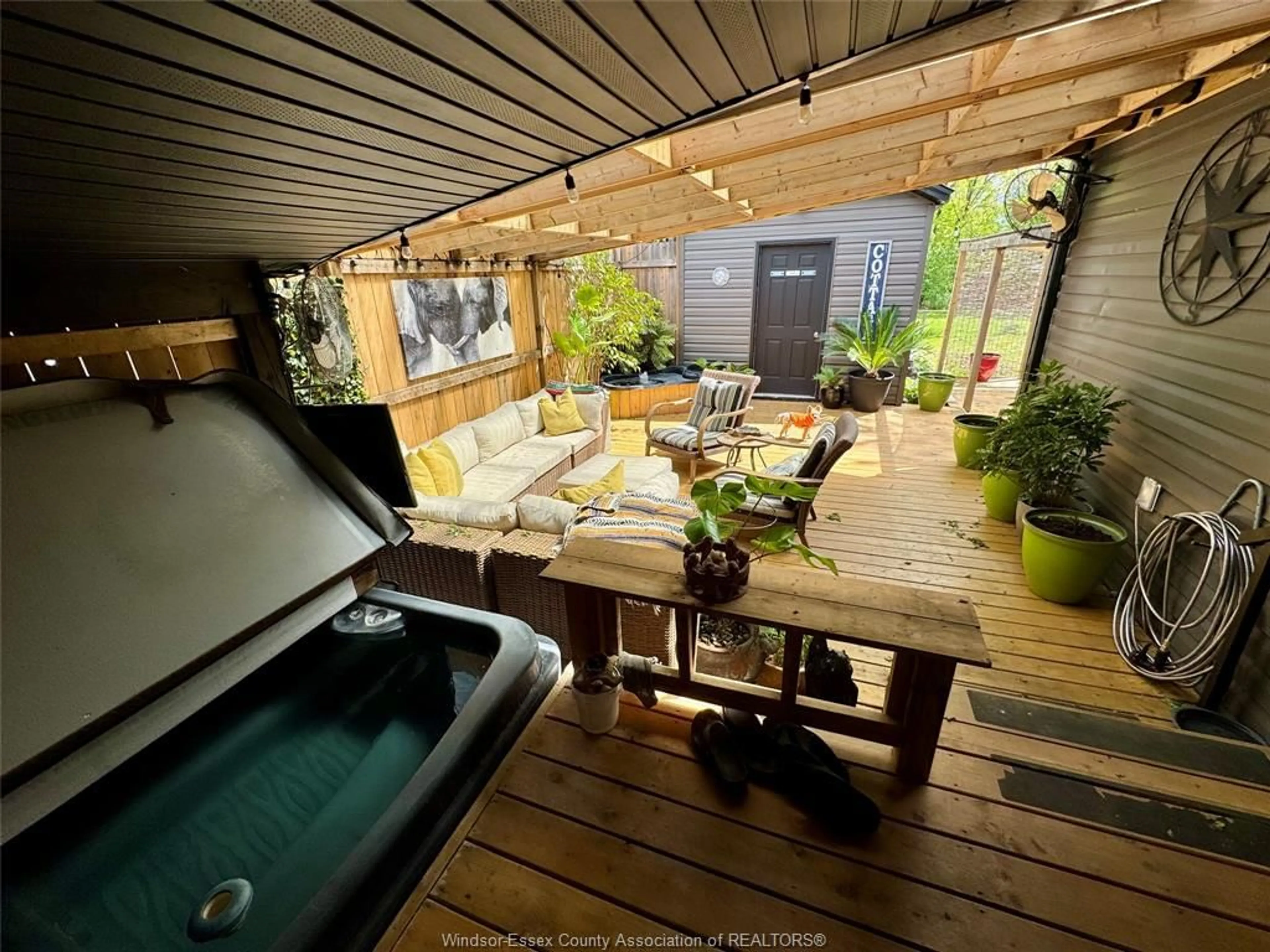 Patio, street for 160 MICHAEL, Lakeshore Ontario N8N 2V6