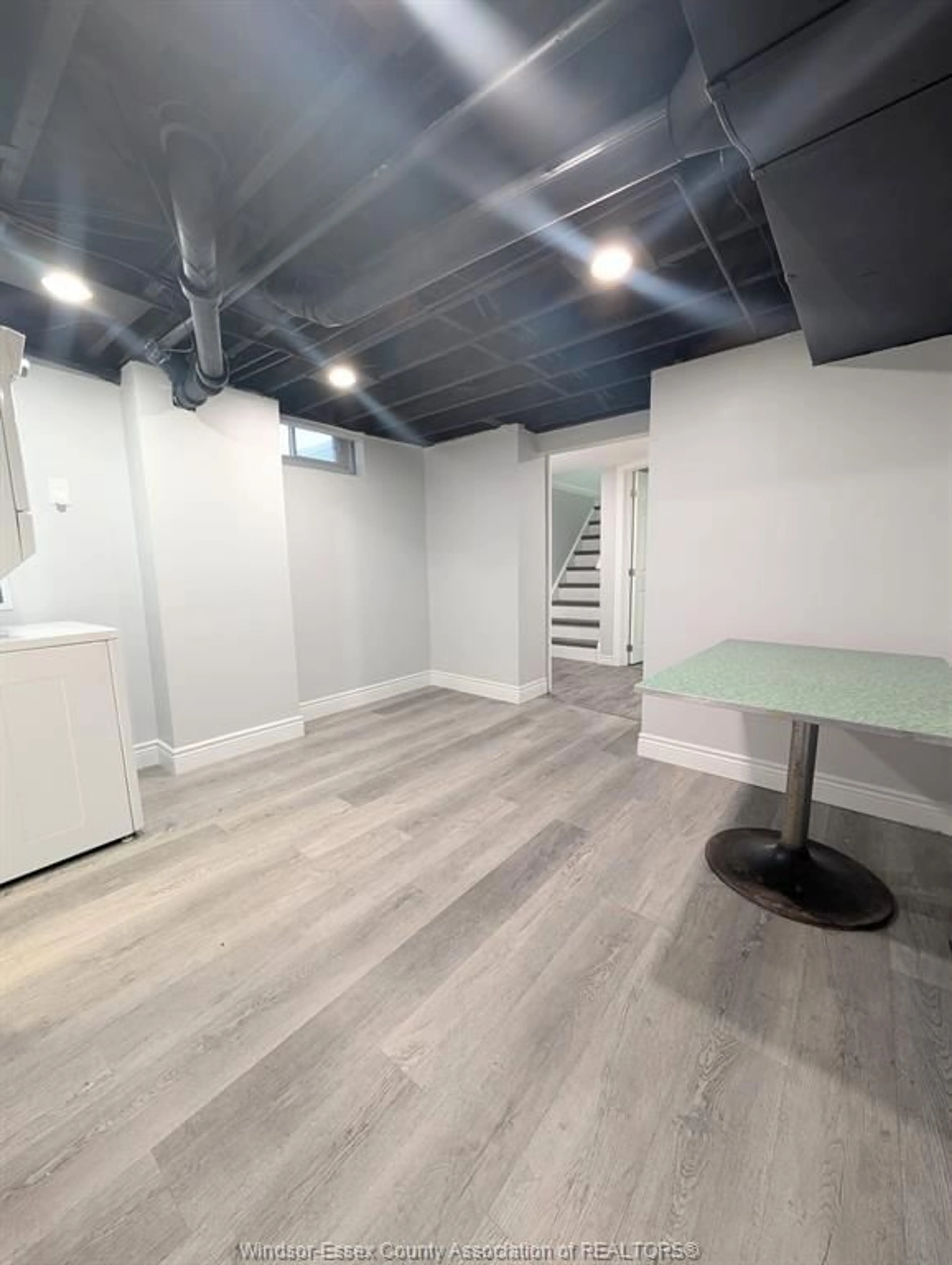 A pic of a room for 3456 EVERTS Ave, Windsor Ontario N9E 2W1