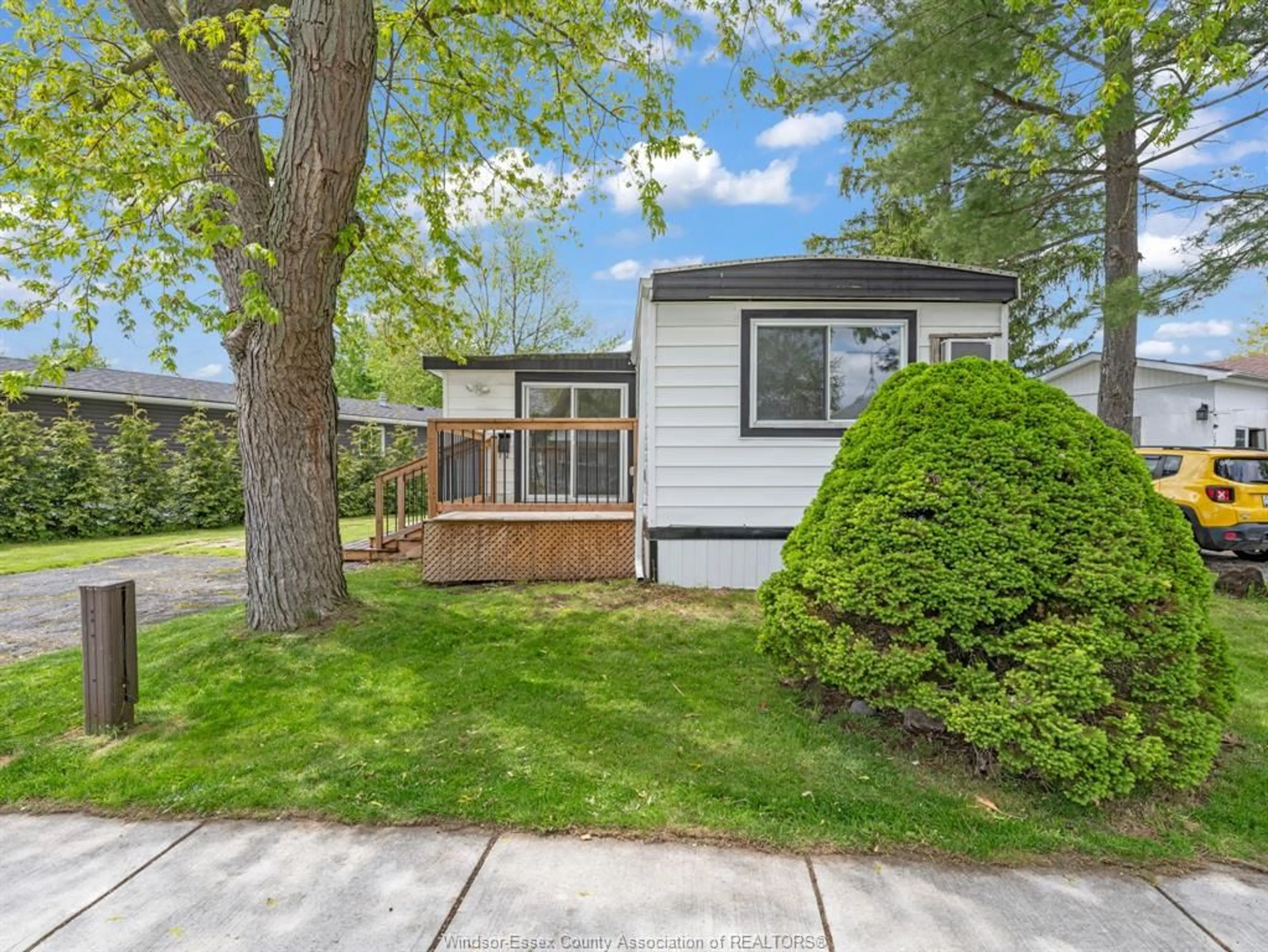 Home with vinyl exterior material, street for 178 NEIL Crt, Essex Ontario N8M 2A6