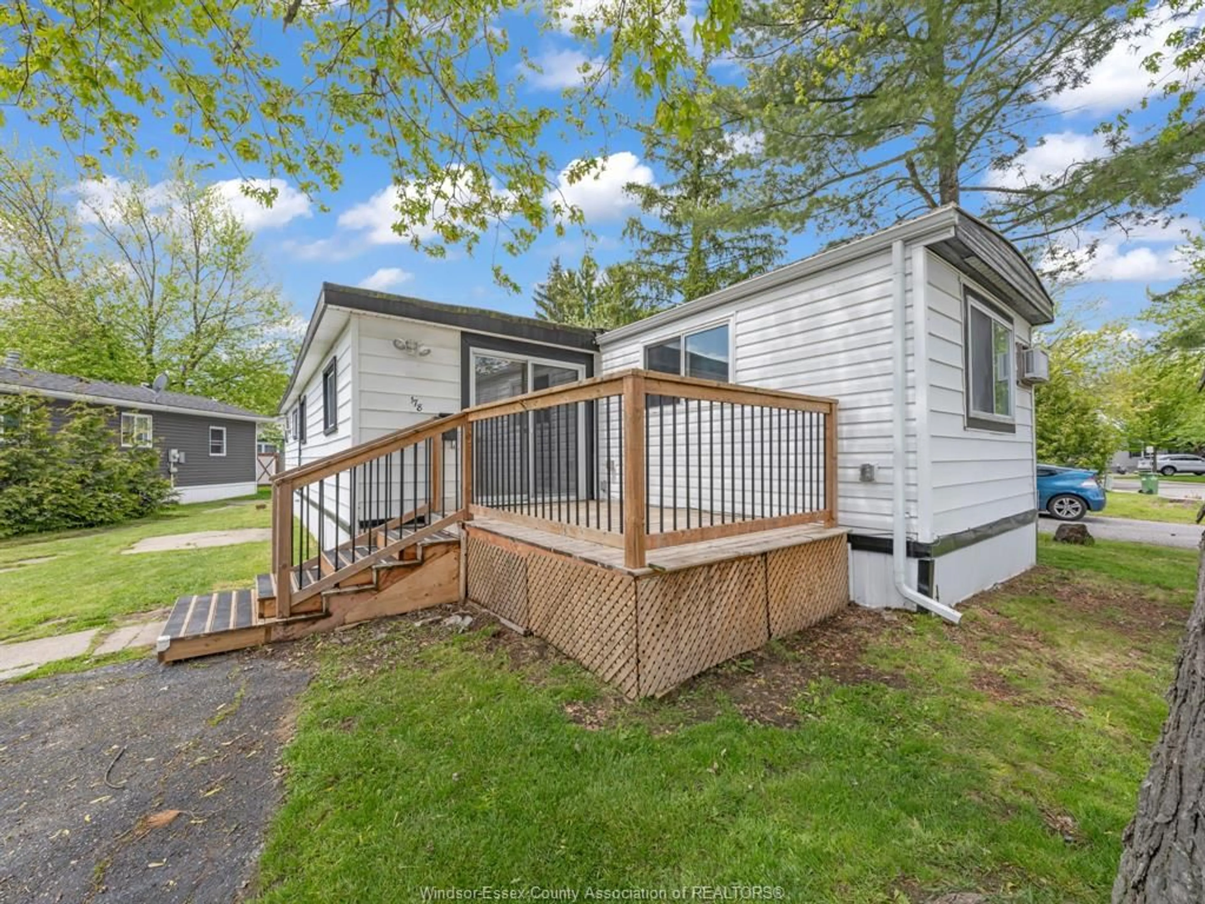 A pic from outside/outdoor area/front of a property/back of a property/a pic from drone, water/lake/river/ocean view for 178 NEIL Crt, Essex Ontario N8M 2A6
