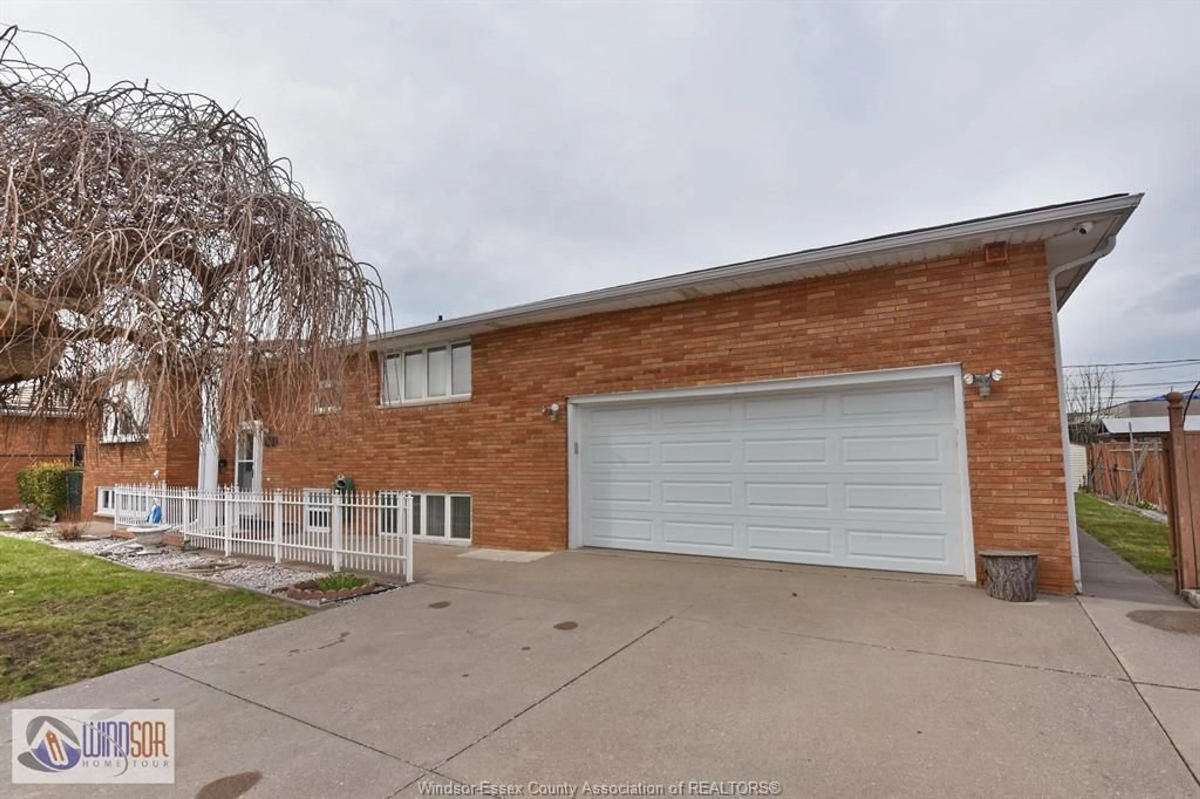 Home with brick exterior material, street for 1455 ST. CLAIR Ave, Windsor Ontario N9B 3K7