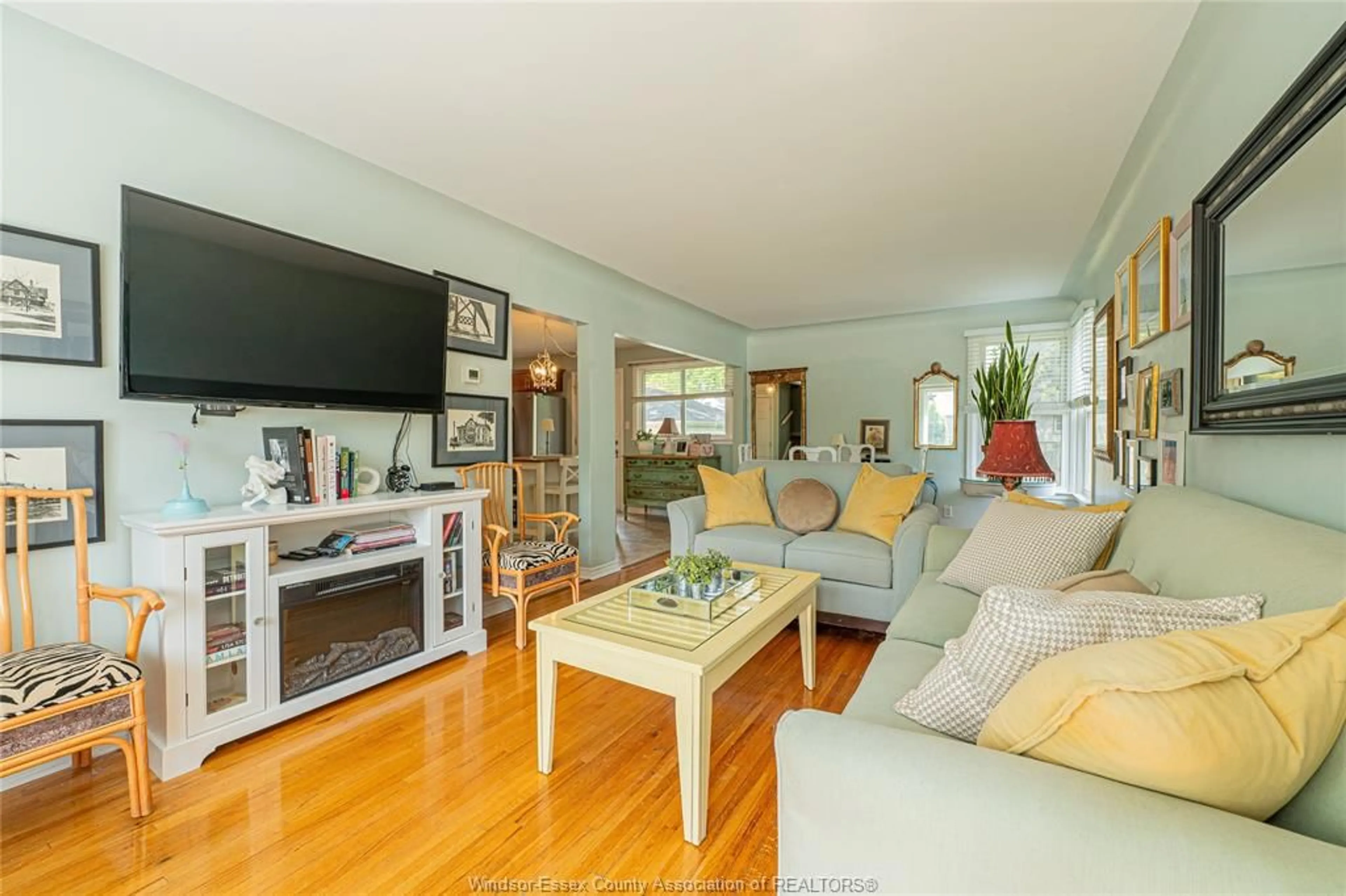 Living room with furniture, unknown for 270 Isabelle Pl, Windsor Ontario N8S 3A6