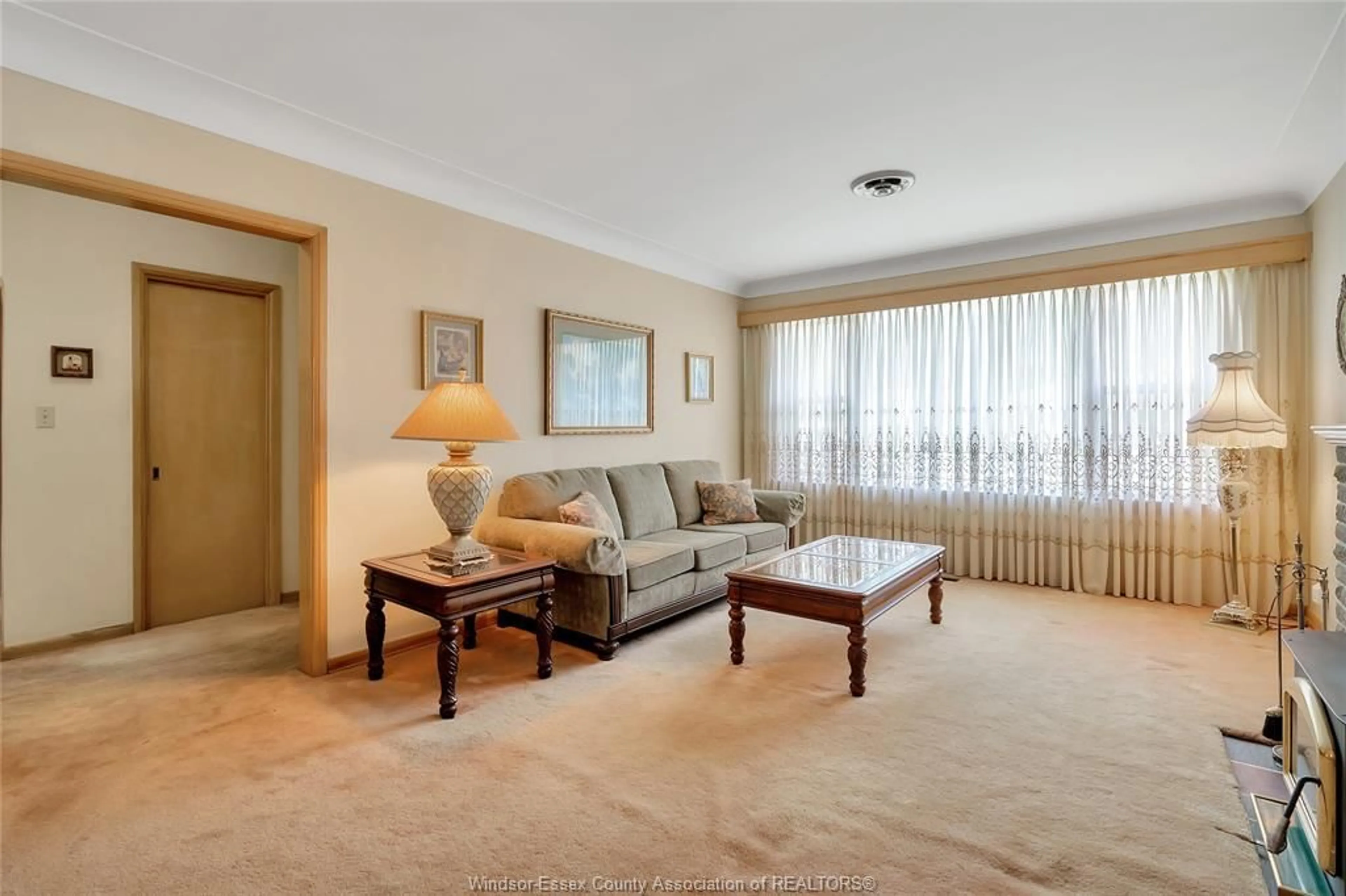 Living room with furniture, carpet floor for 273 HENKEL Pl, Windsor Ontario N8Y 2E8
