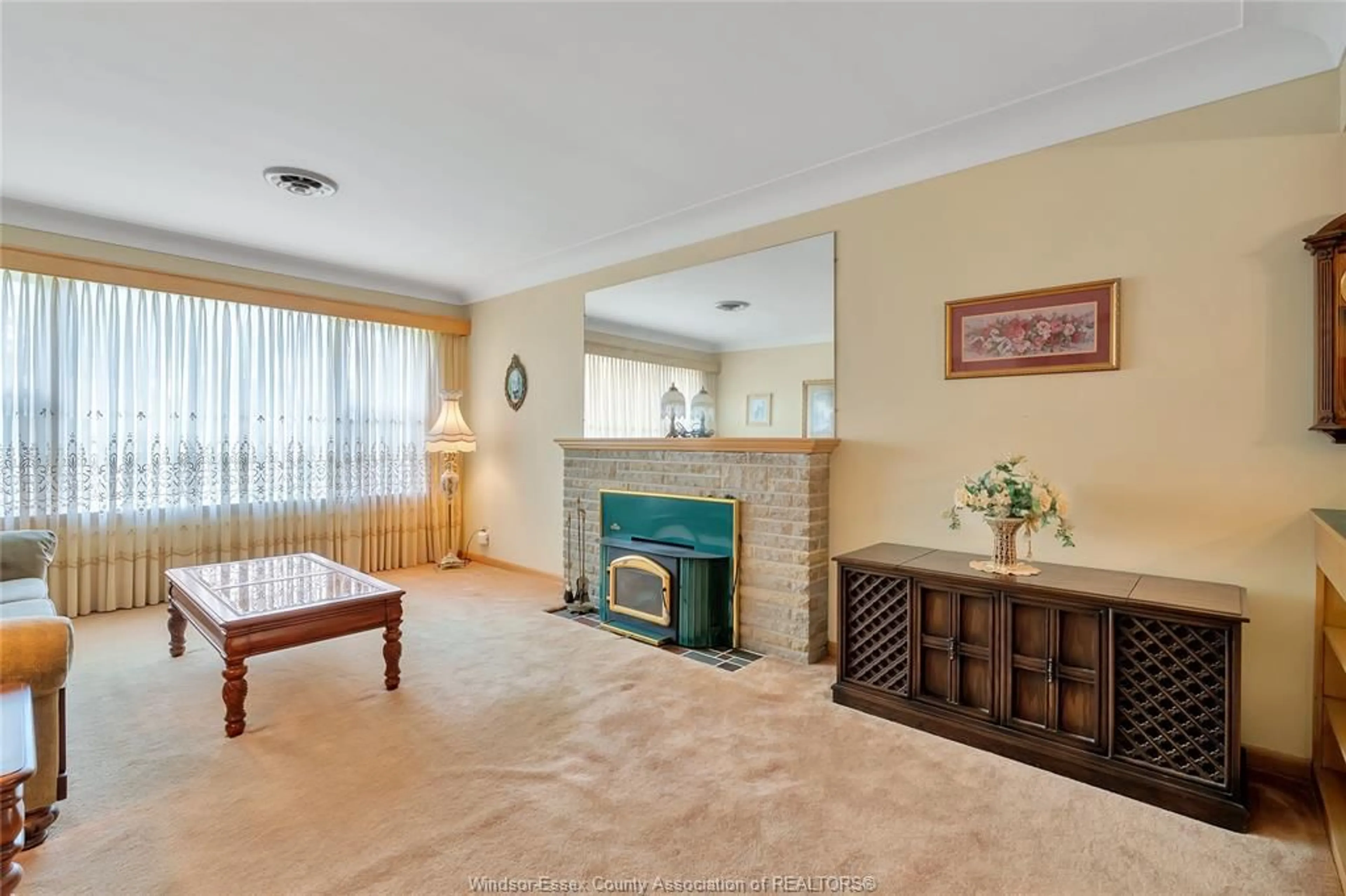 Living room with furniture, unknown for 273 HENKEL Pl, Windsor Ontario N8Y 2E8