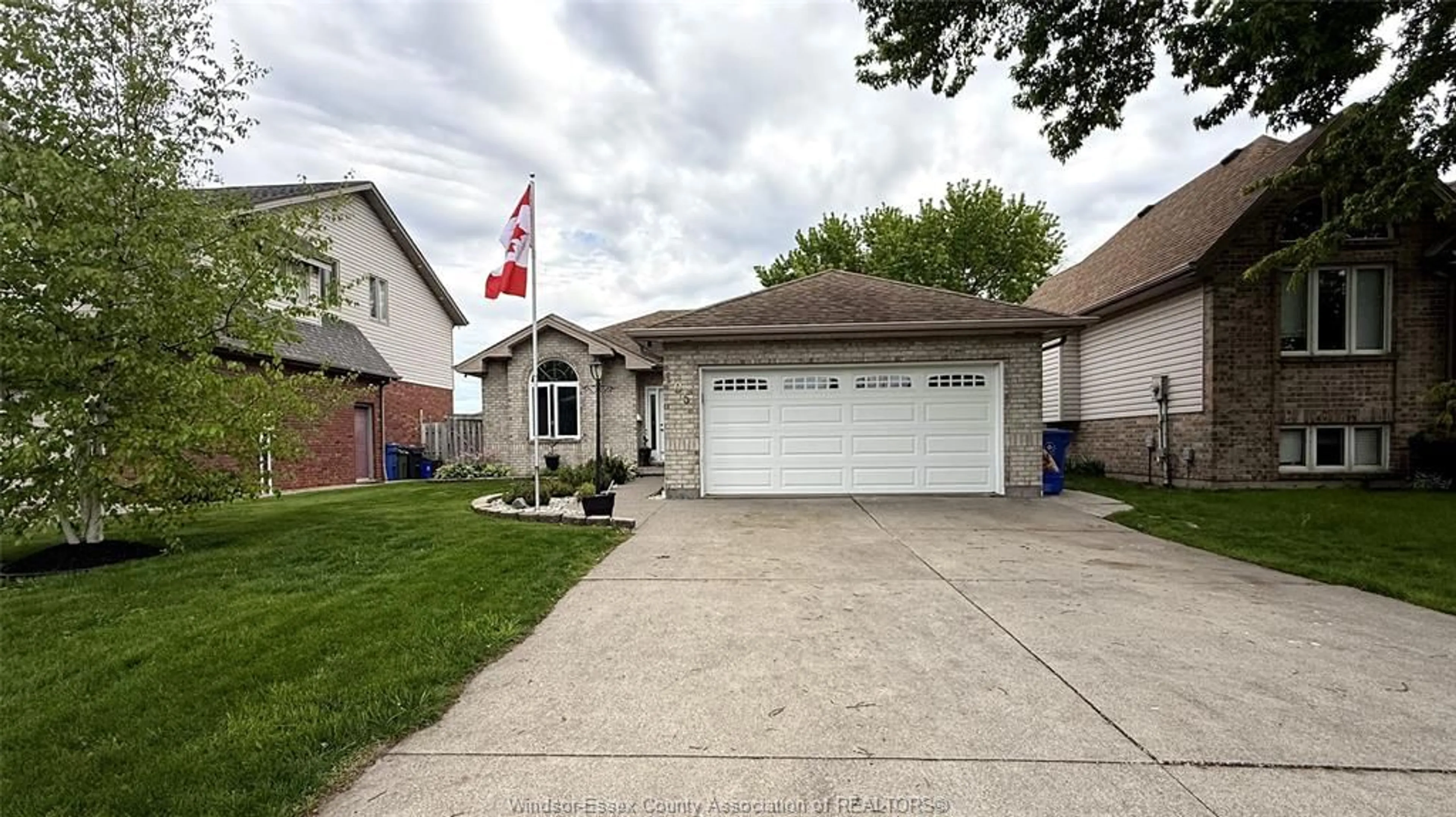 Unknown for 105 MOUSSEAU Cres, Belle River Ontario N8L 0M5