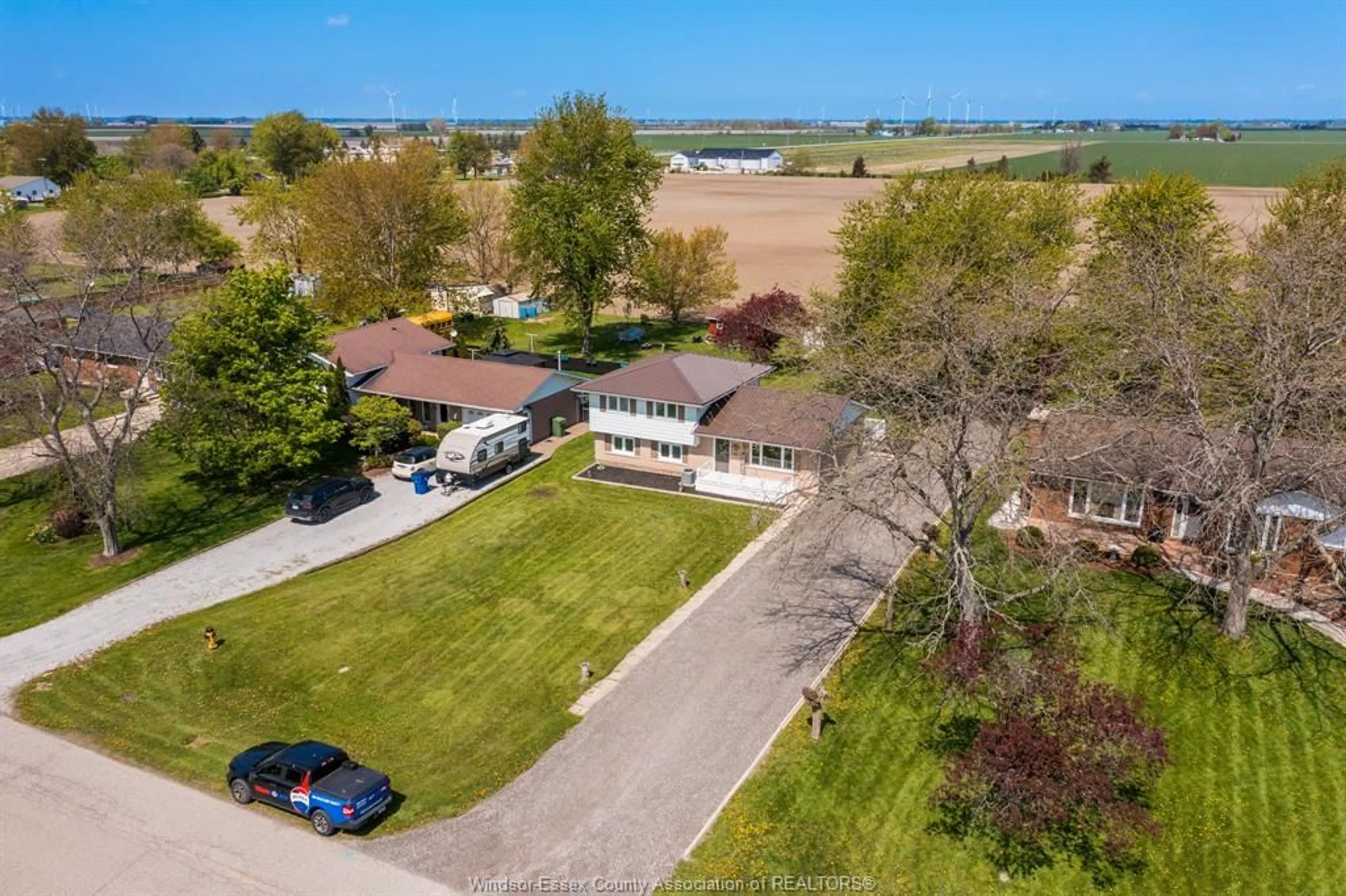 A pic from outside/outdoor area/front of a property/back of a property/a pic from drone, water/lake/river/ocean view for 18 CAMPBELL, Merlin Ontario N0P 1W0