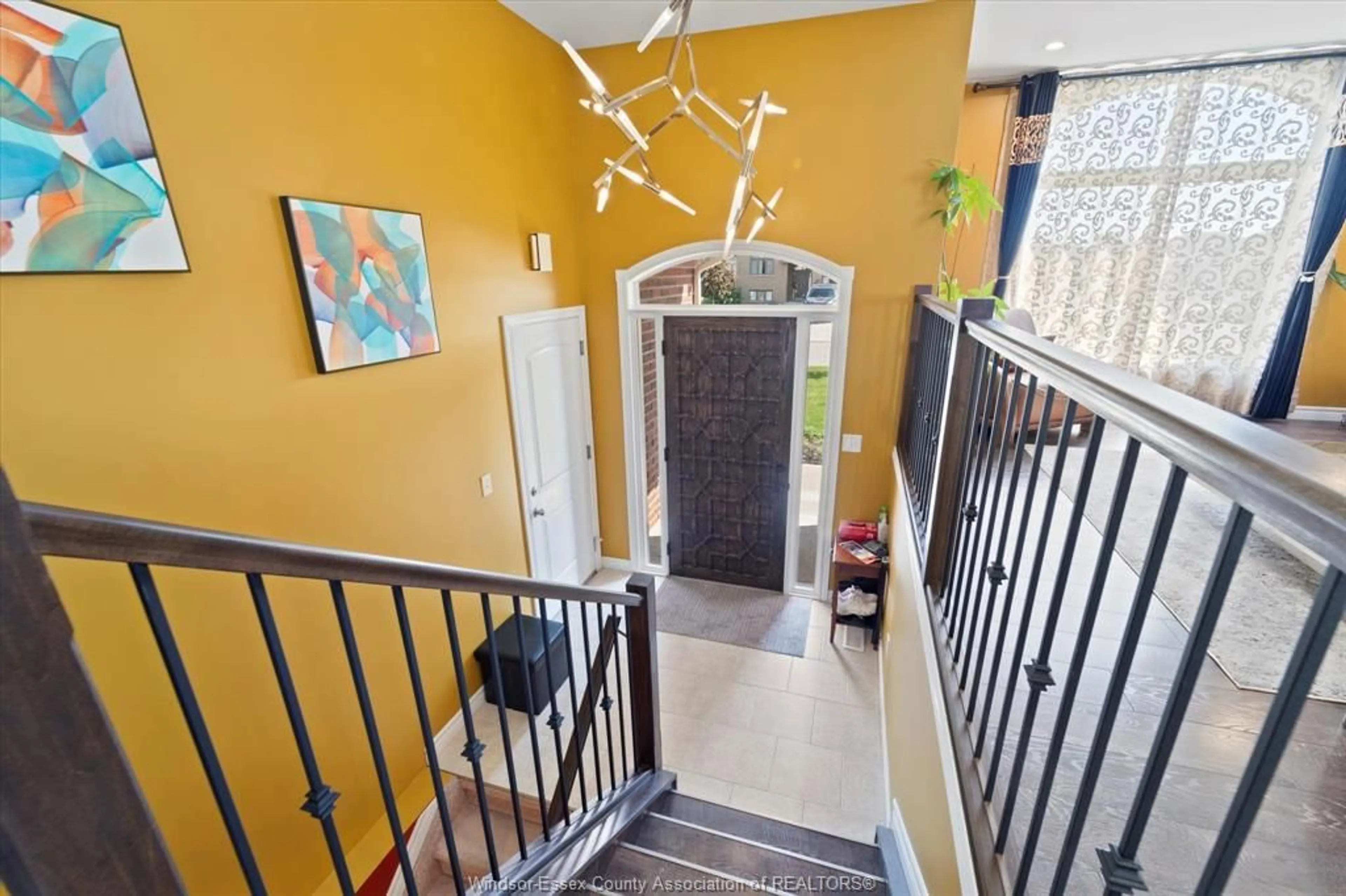 Indoor entryway for 398 Poplar, Belle River Ontario N8L 0X7