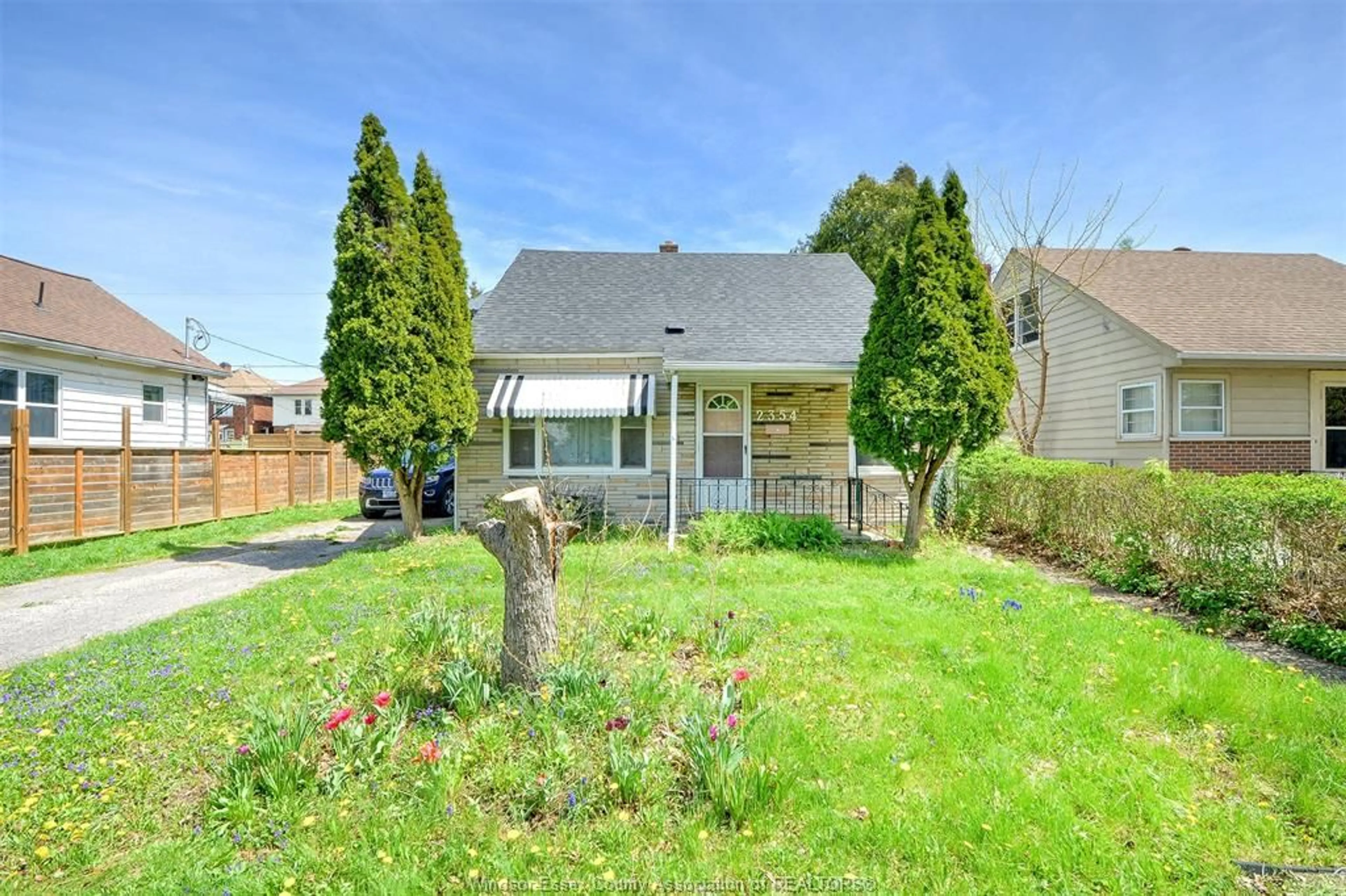 Unknown for 2354 Highland Ave, Windsor Ontario N8X 3S5