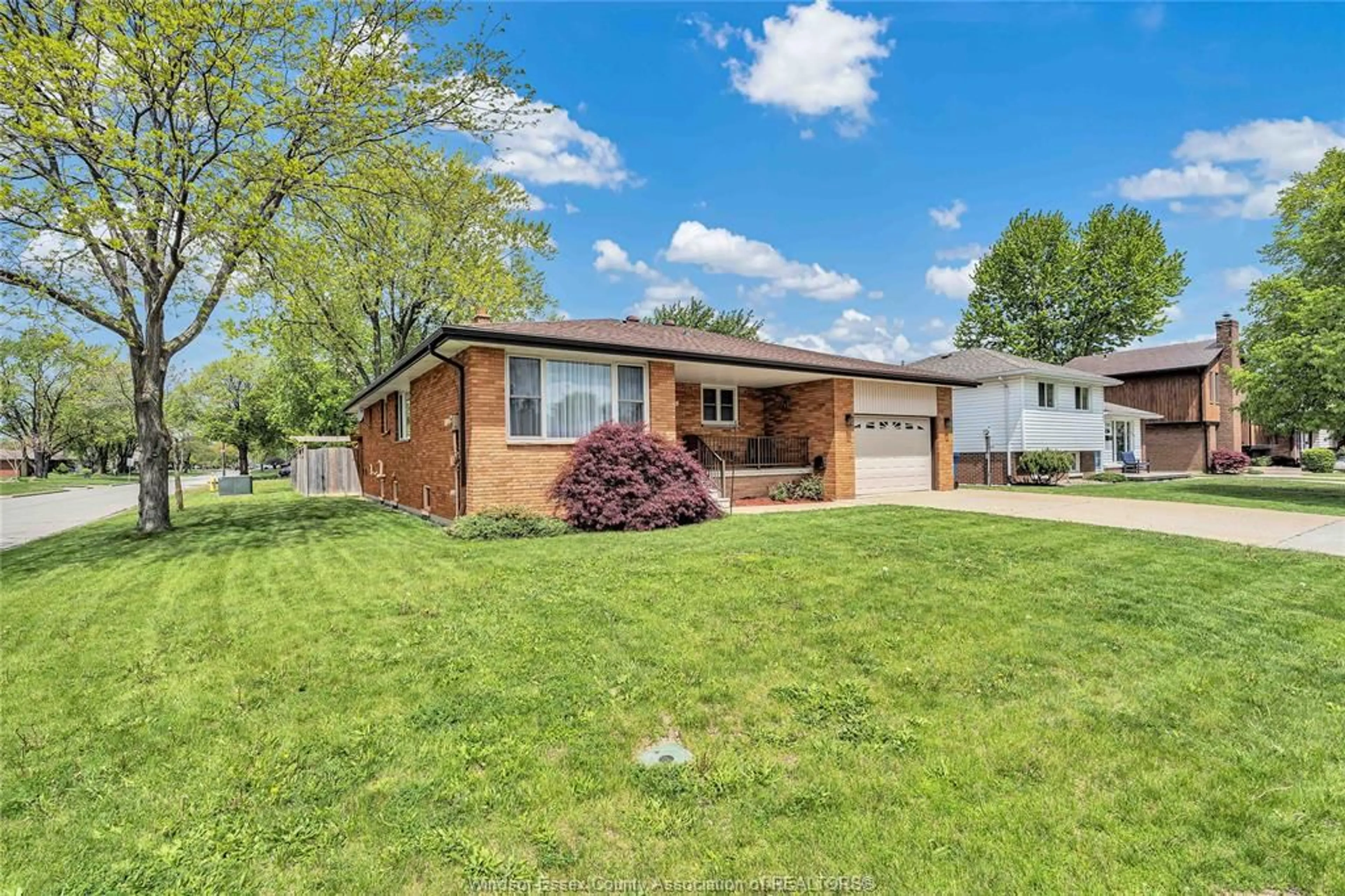 Home with brick exterior material, street for 5120 IRIS PL, Windsor Ontario N8T 1L6