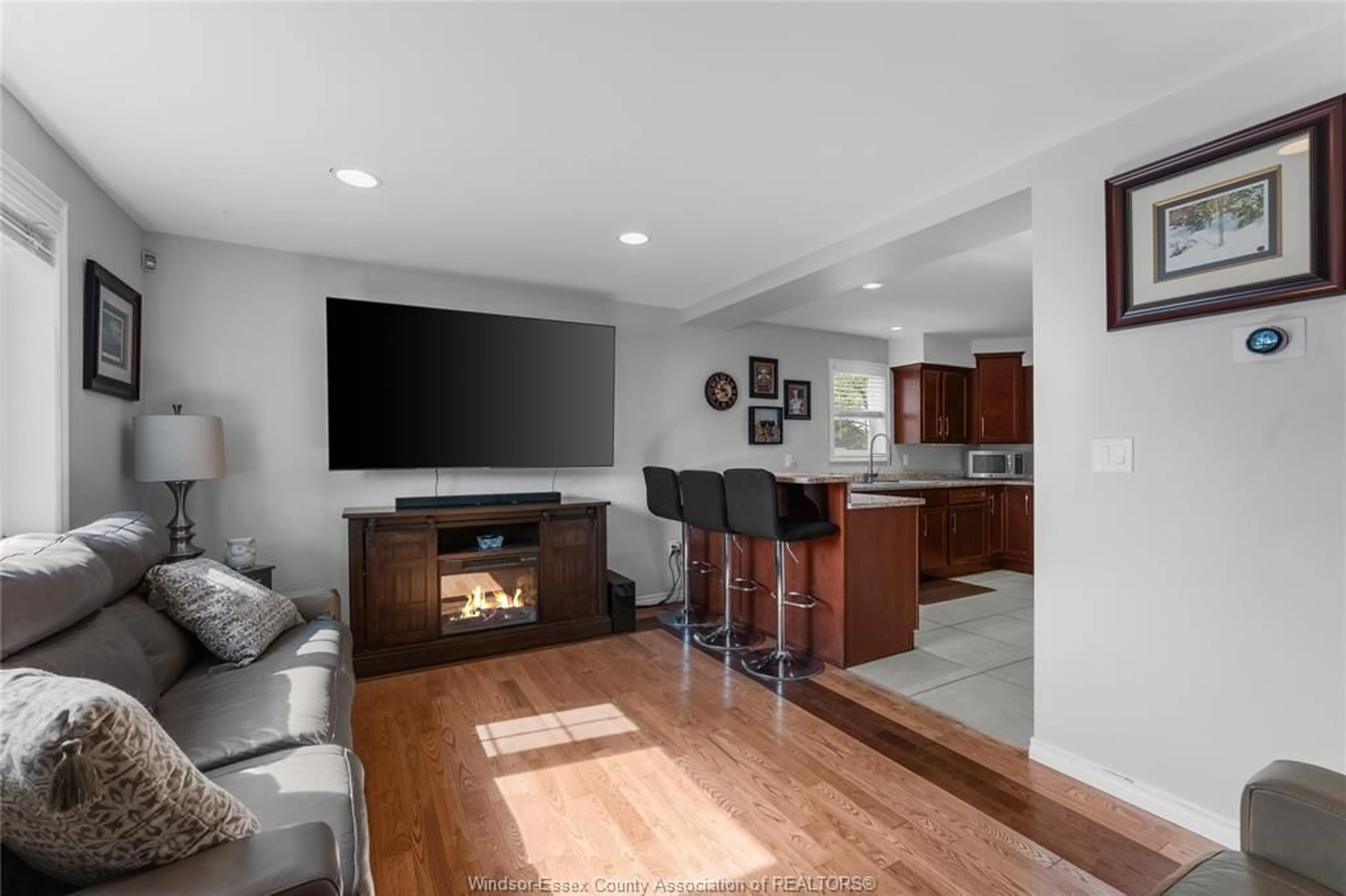 Home theater for 1814 Central Ave, Windsor Ontario N8W 4H7
