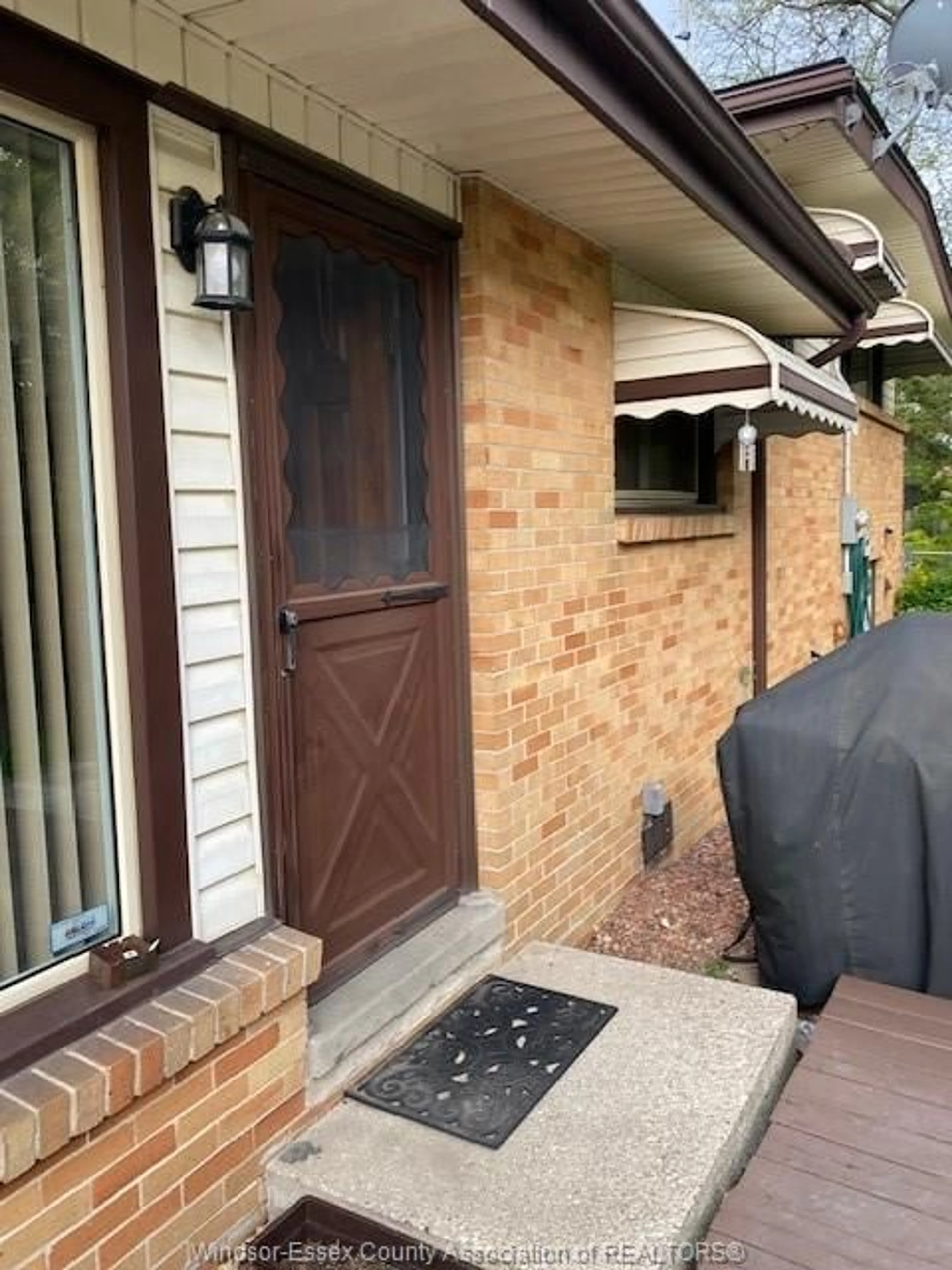 Unknown for 3331 GLENWOOD Ave, Windsor Ontario N9E 2Y3