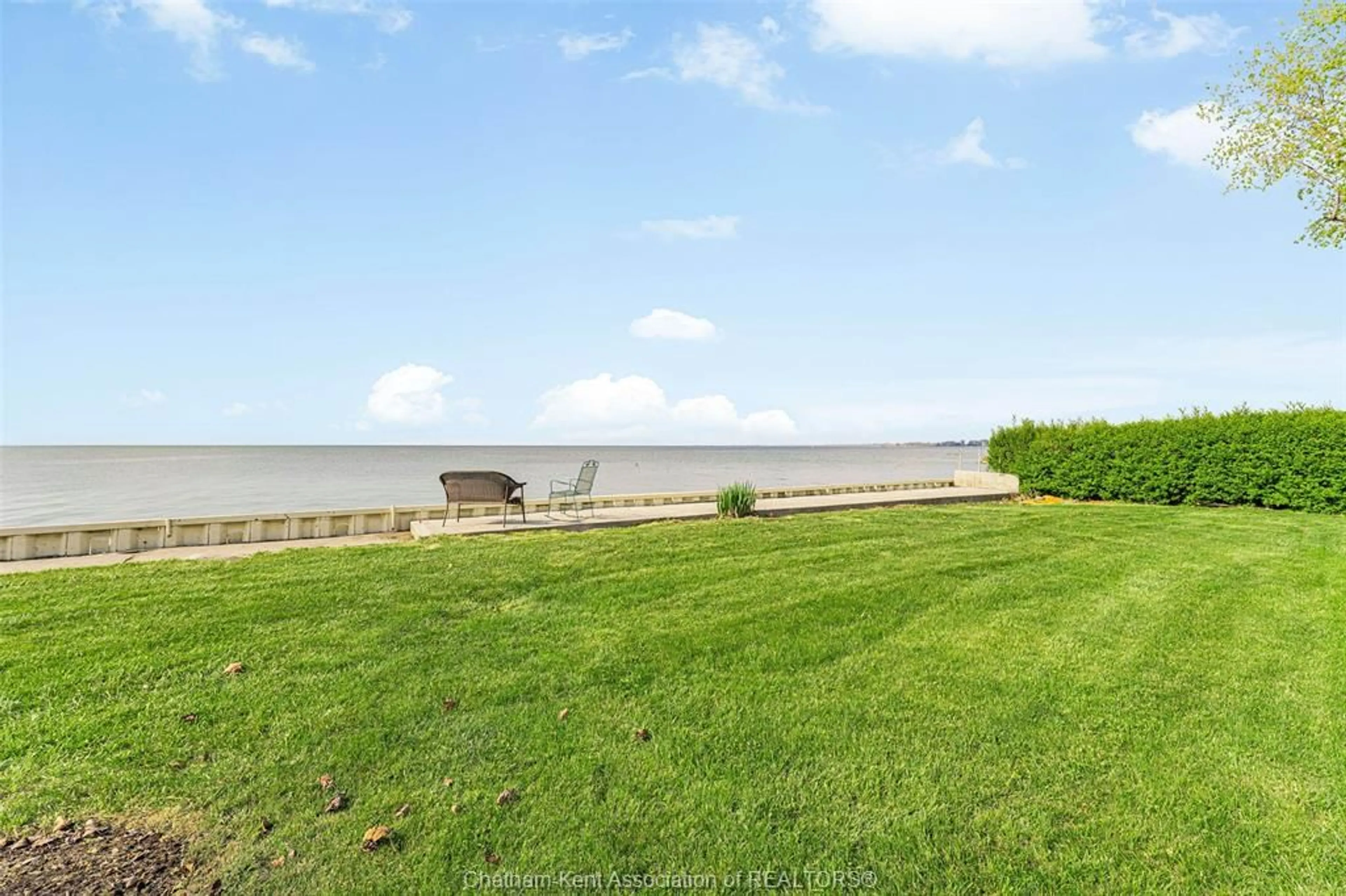 A pic from outside/outdoor area/front of a property/back of a property/a pic from drone, water/lake/river/ocean view for 85 ISLAND Cres, Lighthouse Cove Ontario N0P 2L0