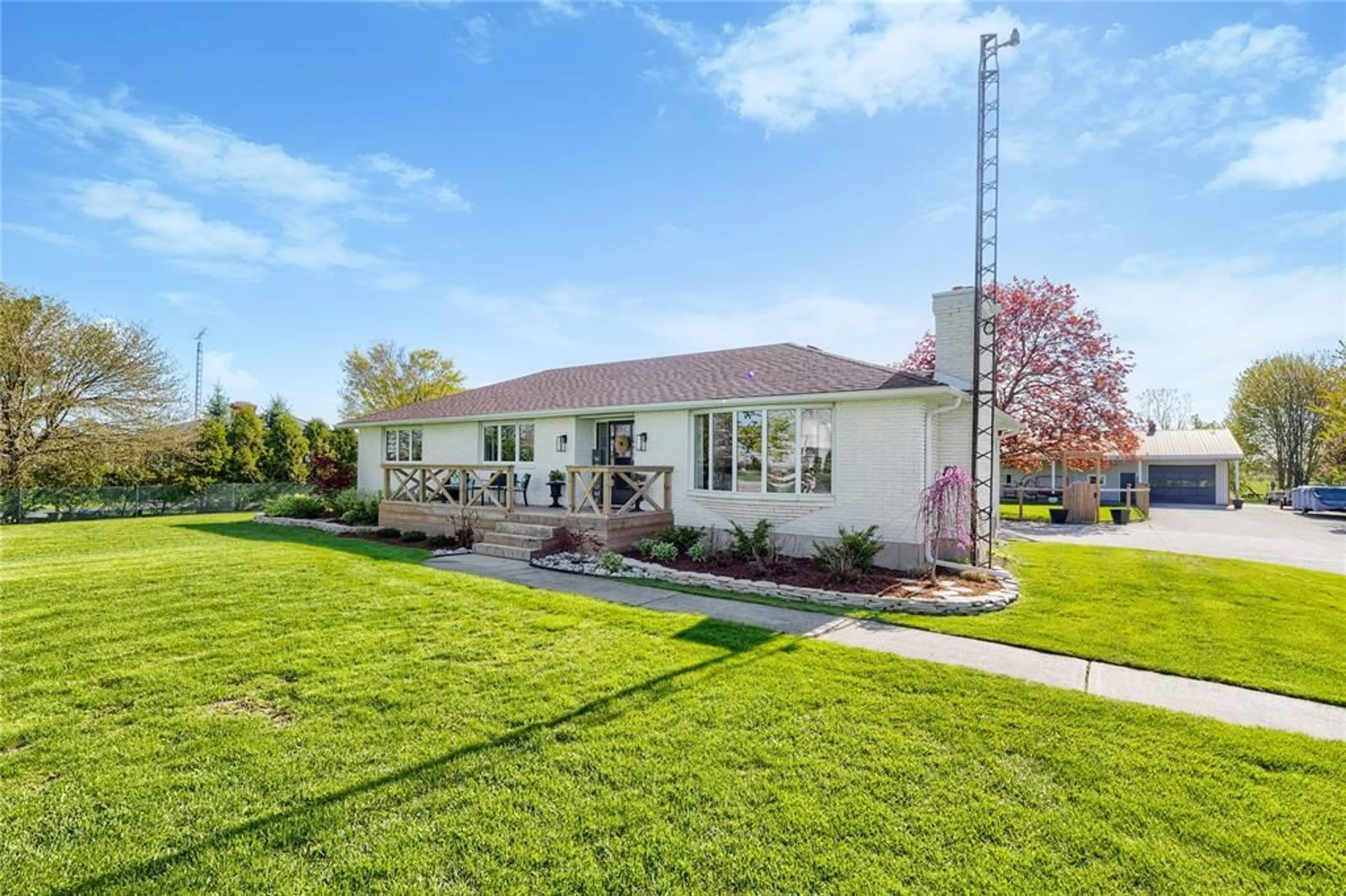 Home with brick exterior material, street for 5328 MANDAUMIN Rd, Plympton-Wyoming Ontario N7T 7H3