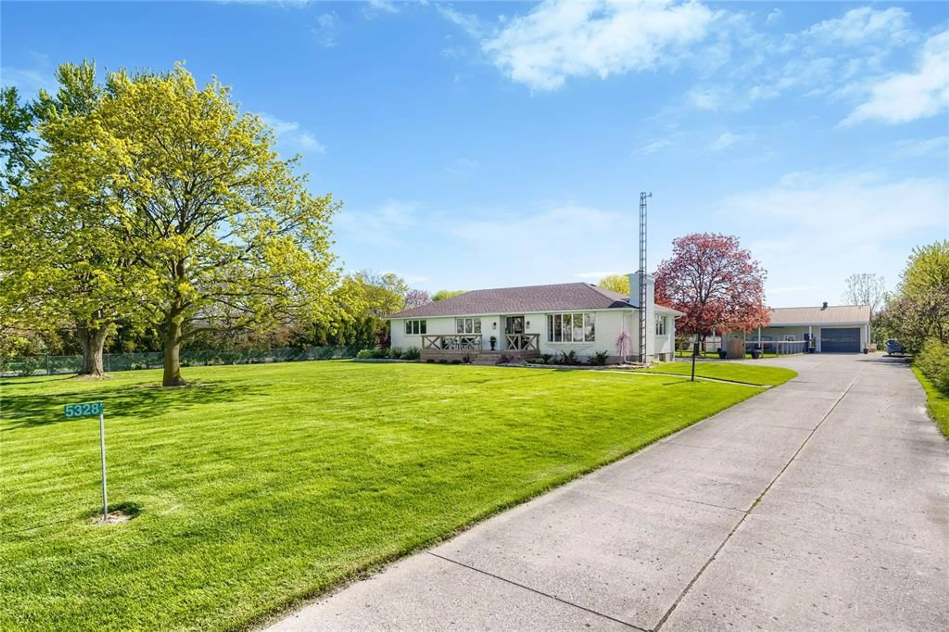 A pic from outside/outdoor area/front of a property/back of a property/a pic from drone, street for 5328 MANDAUMIN Rd, Plympton-Wyoming Ontario N7T 7H3