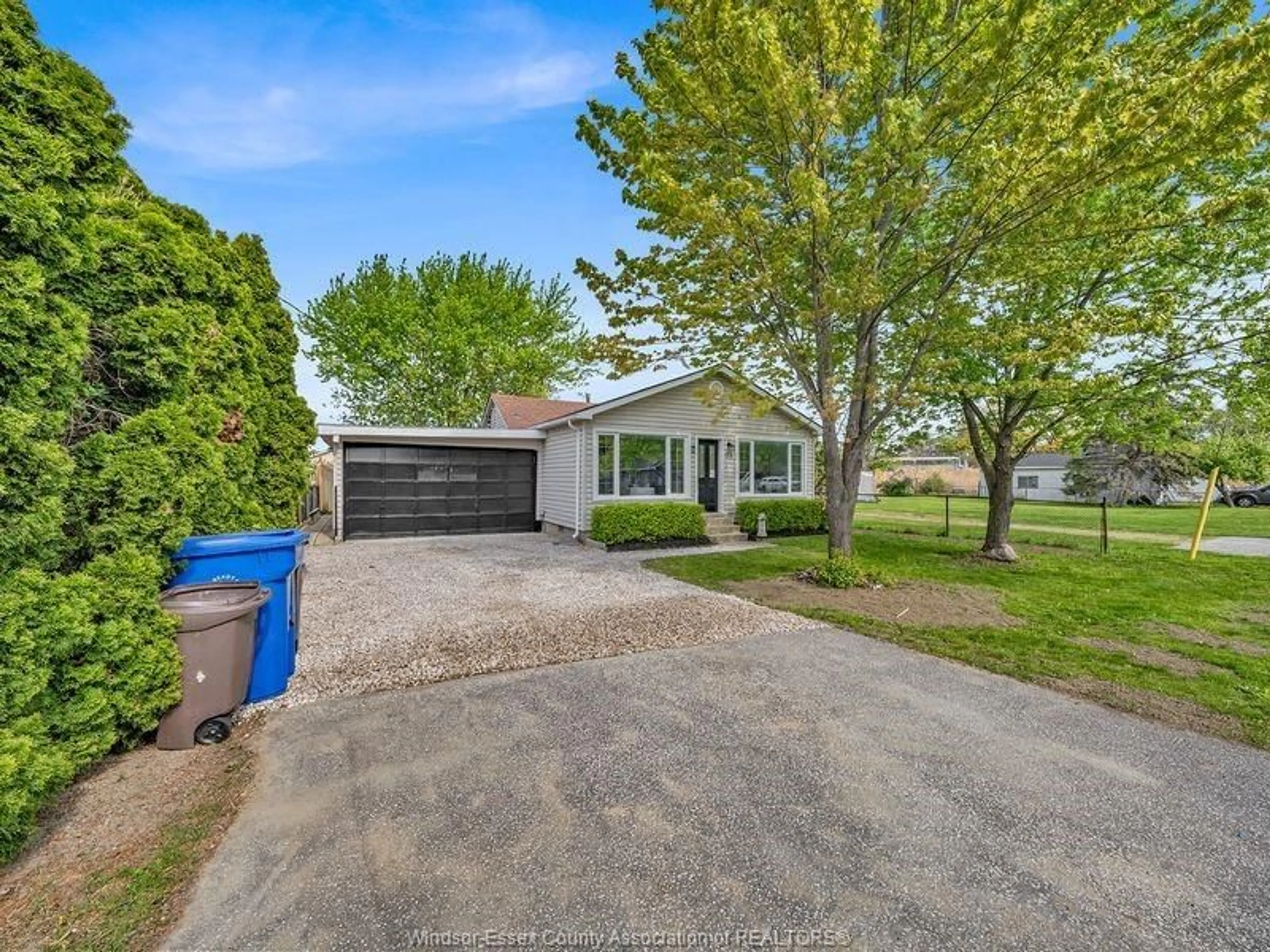 A pic from outside/outdoor area/front of a property/back of a property/a pic from drone, street for 173 MILL St, Lakeshore Ontario N8L 0Y9