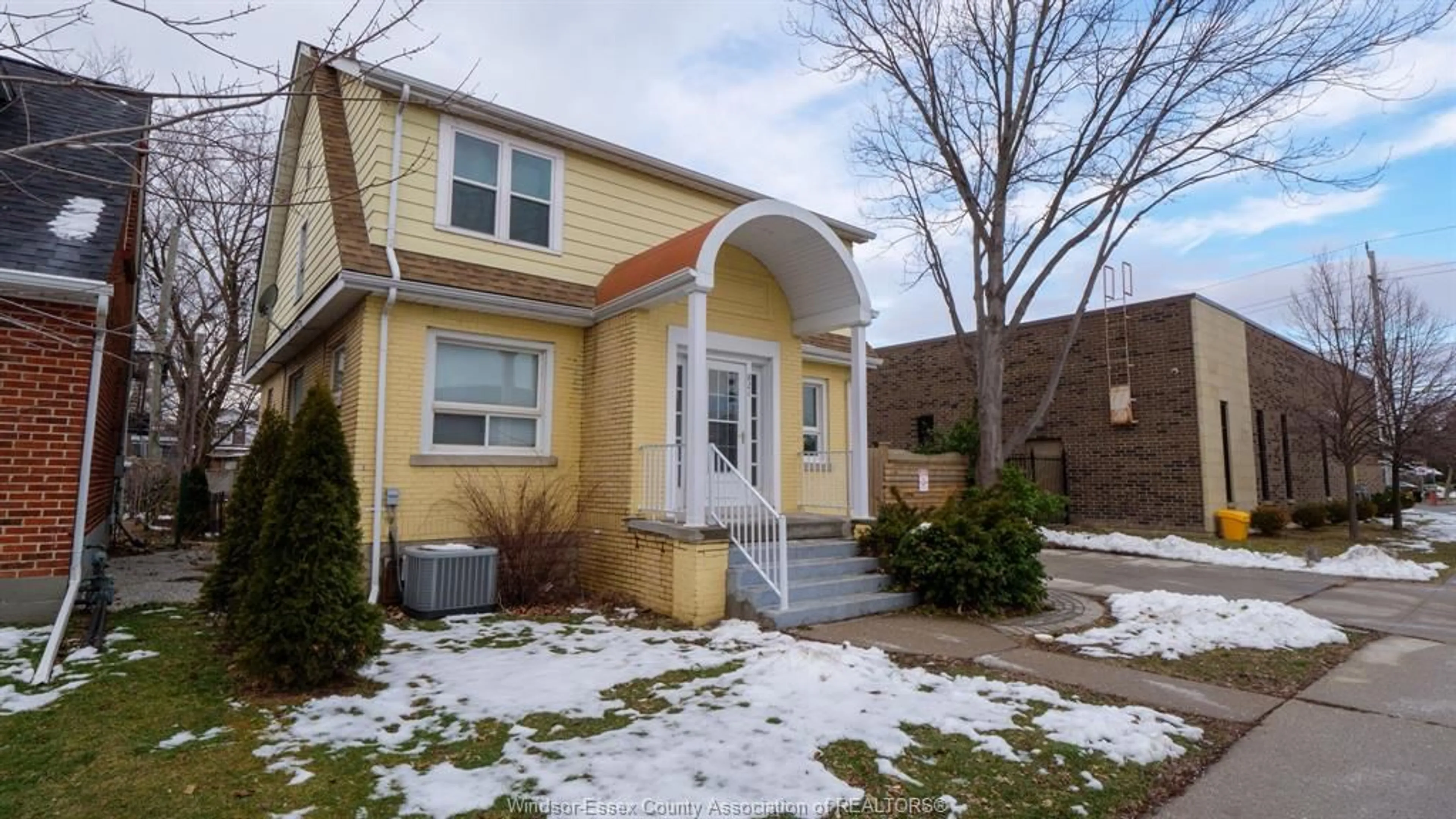 Unknown for 821-823 VILLAIRE, Windsor Ontario N9S 2J3