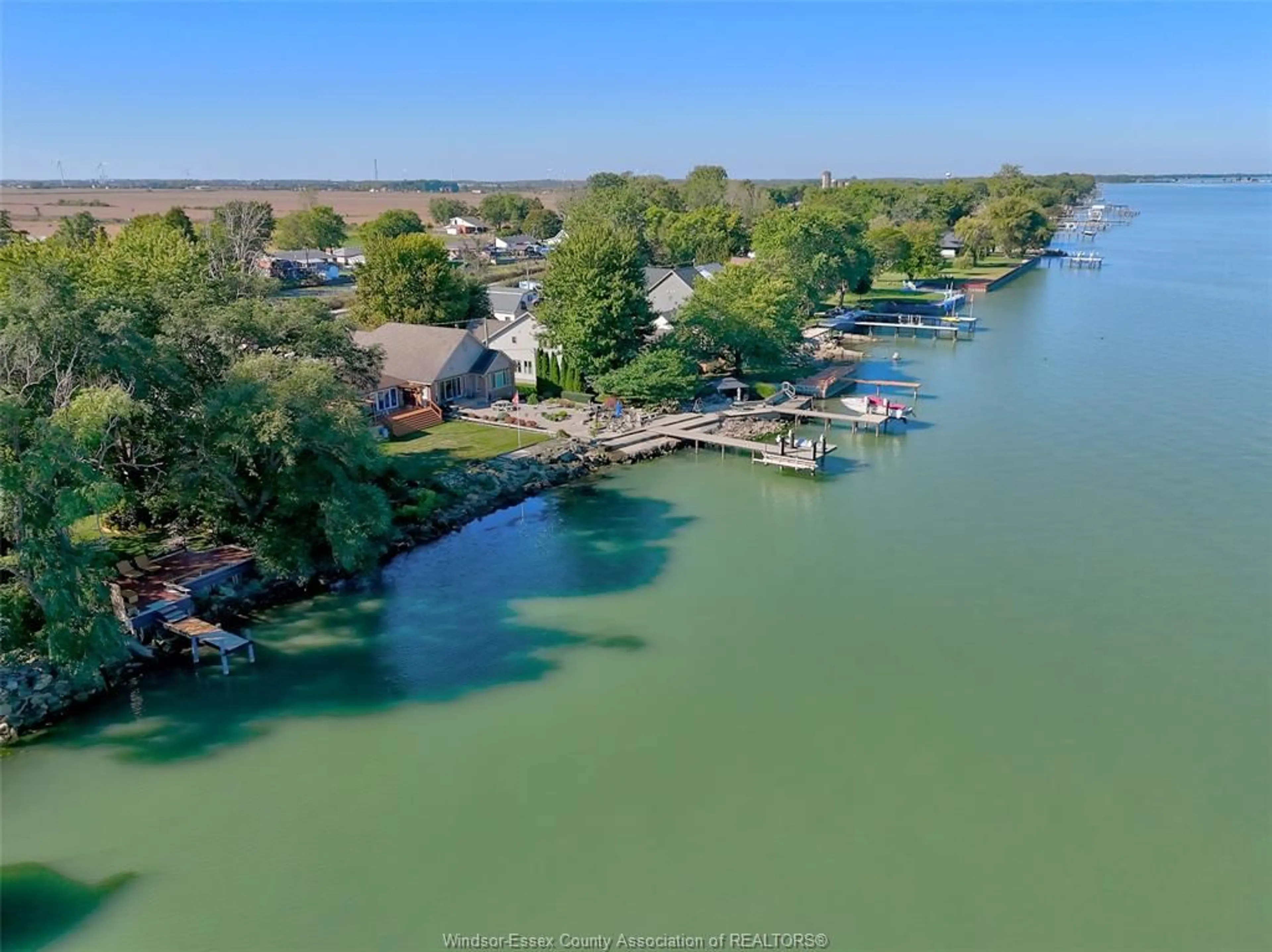 A pic from outside/outdoor area/front of a property/back of a property/a pic from drone, water/lake/river/ocean view for 591 ROSS BEACH, Lakeshore Ontario N8L 1J6
