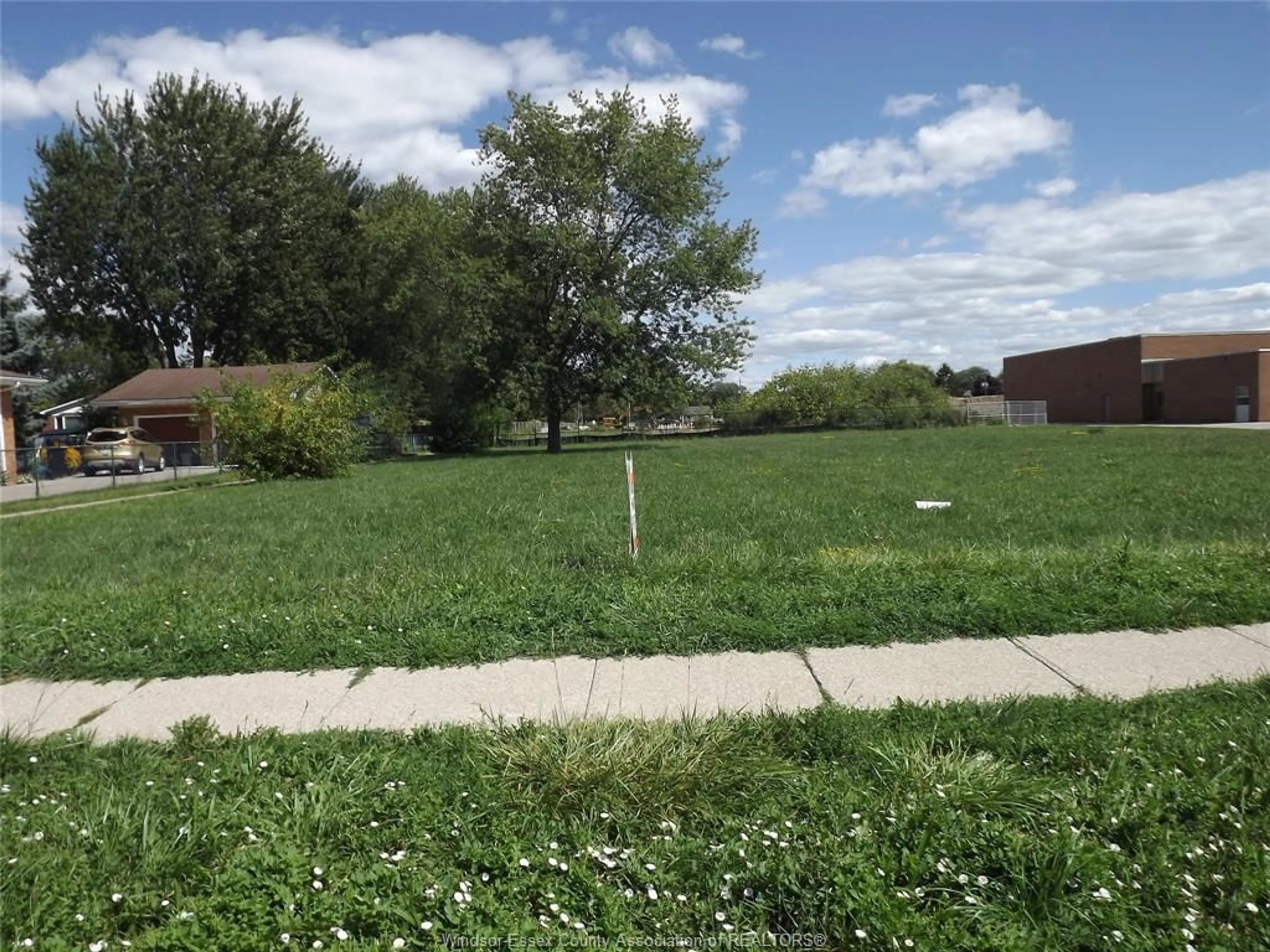 A pic from outside/outdoor area/front of a property/back of a property/a pic from drone, street for V/L Victoria St., Amherstburg Ontario N9V 2K2