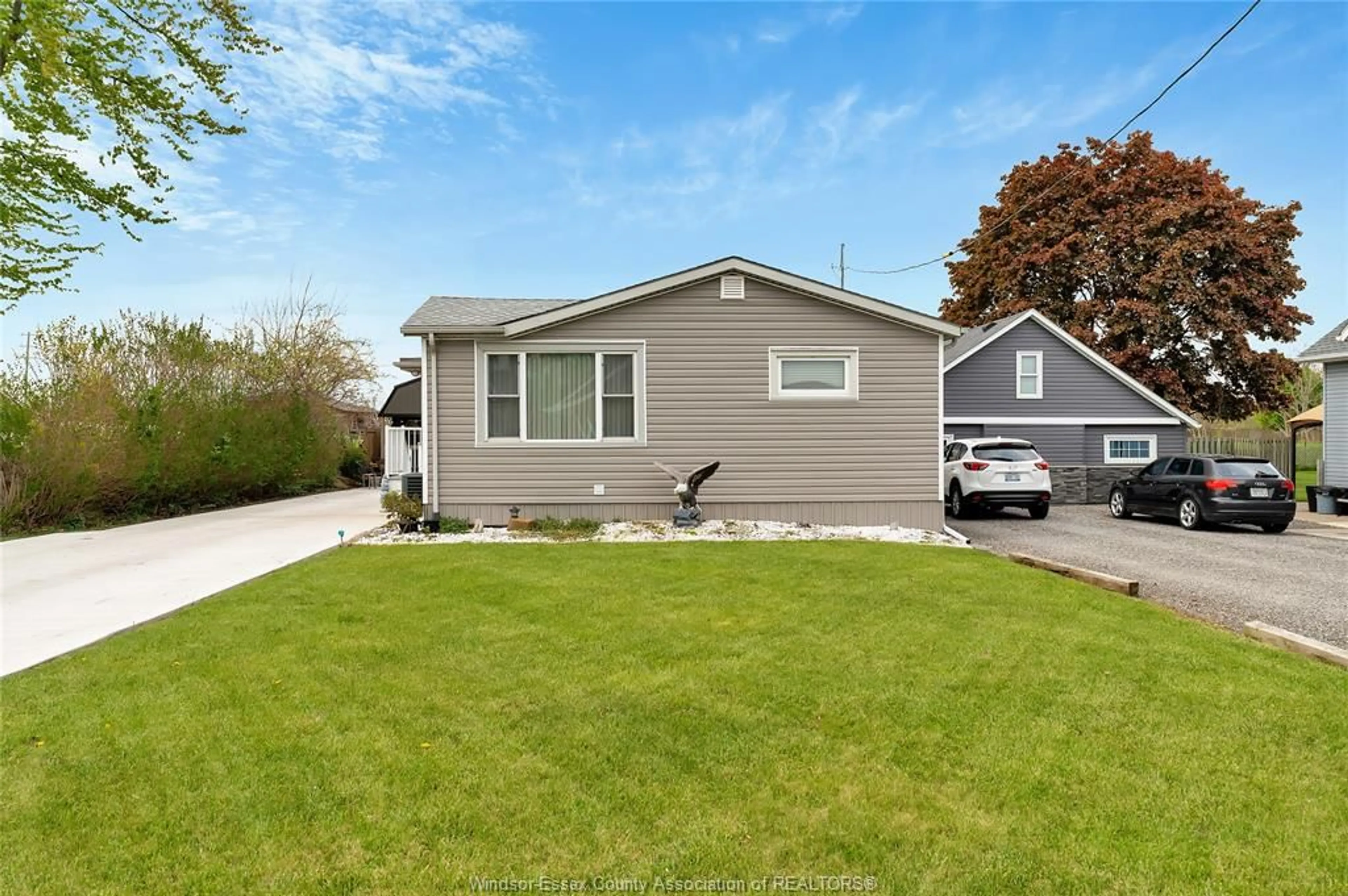 Home with vinyl exterior material, street for 1626 TALBOT Rd, Kingsville Ontario N9Y 2E5