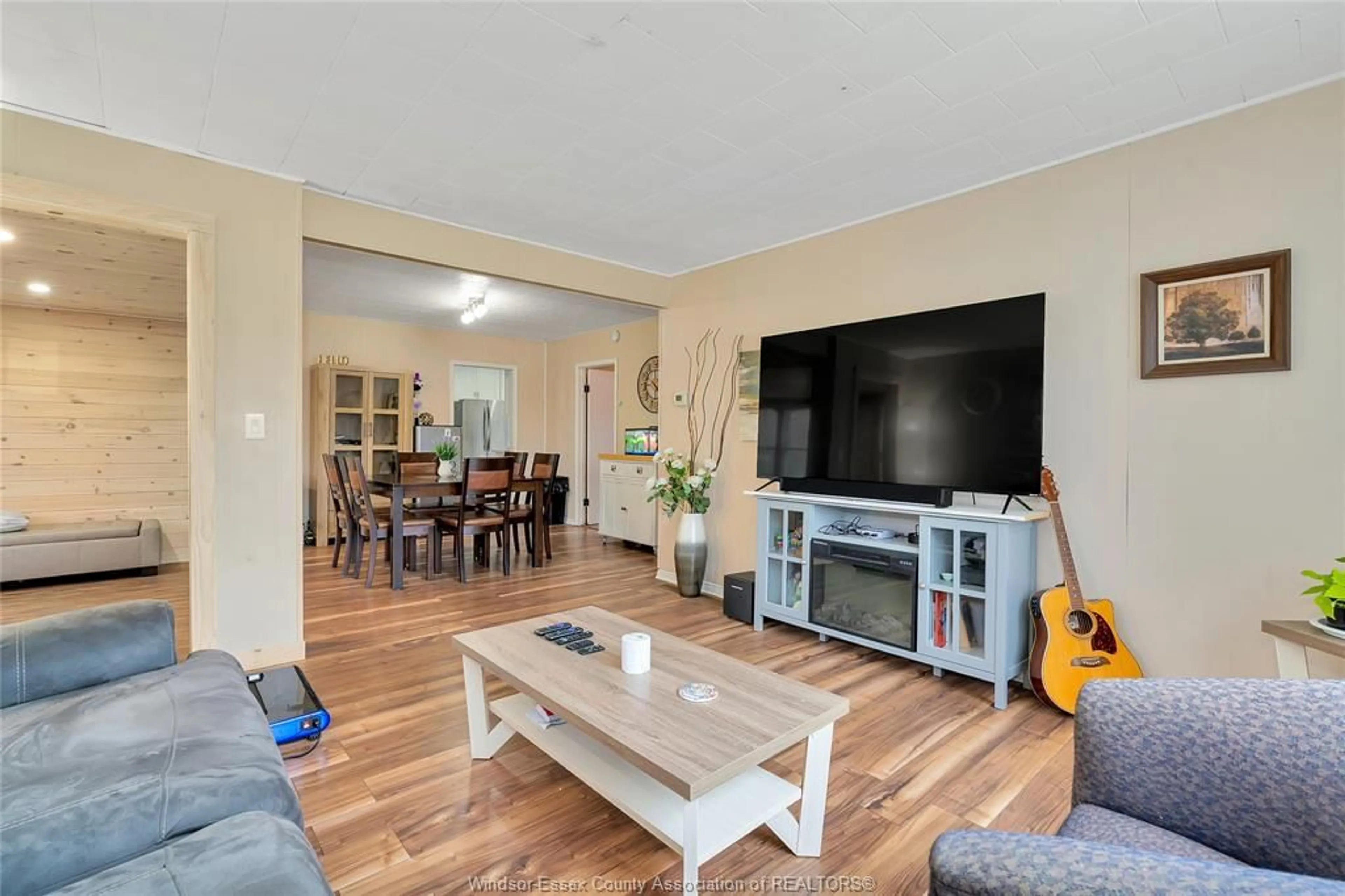 Living room with furniture, unknown for 1626 TALBOT Rd, Kingsville Ontario N9Y 2E5