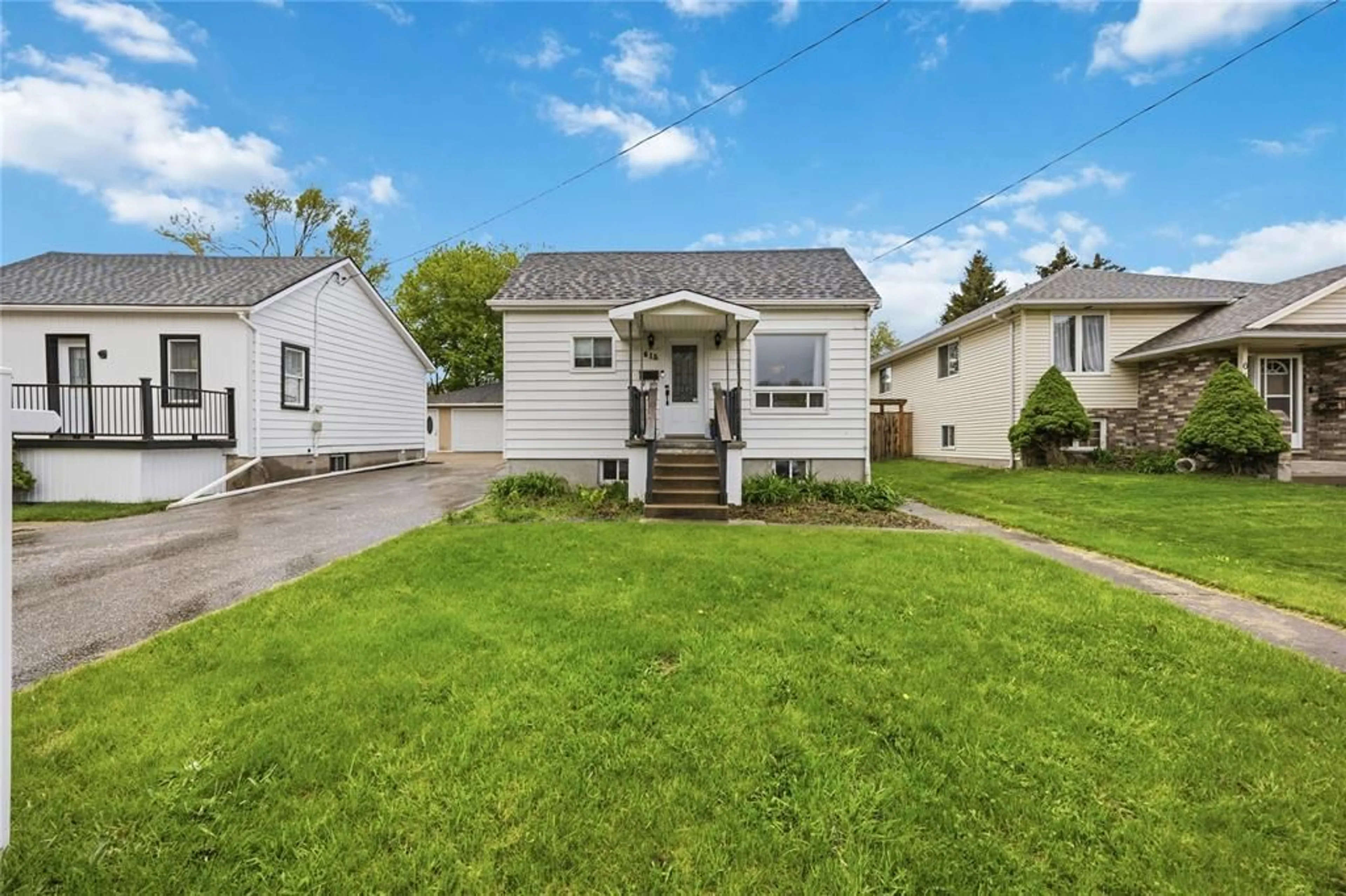 Home with vinyl exterior material, street for 615 COPLAND Rd, Sarnia Ontario N7T 7B2