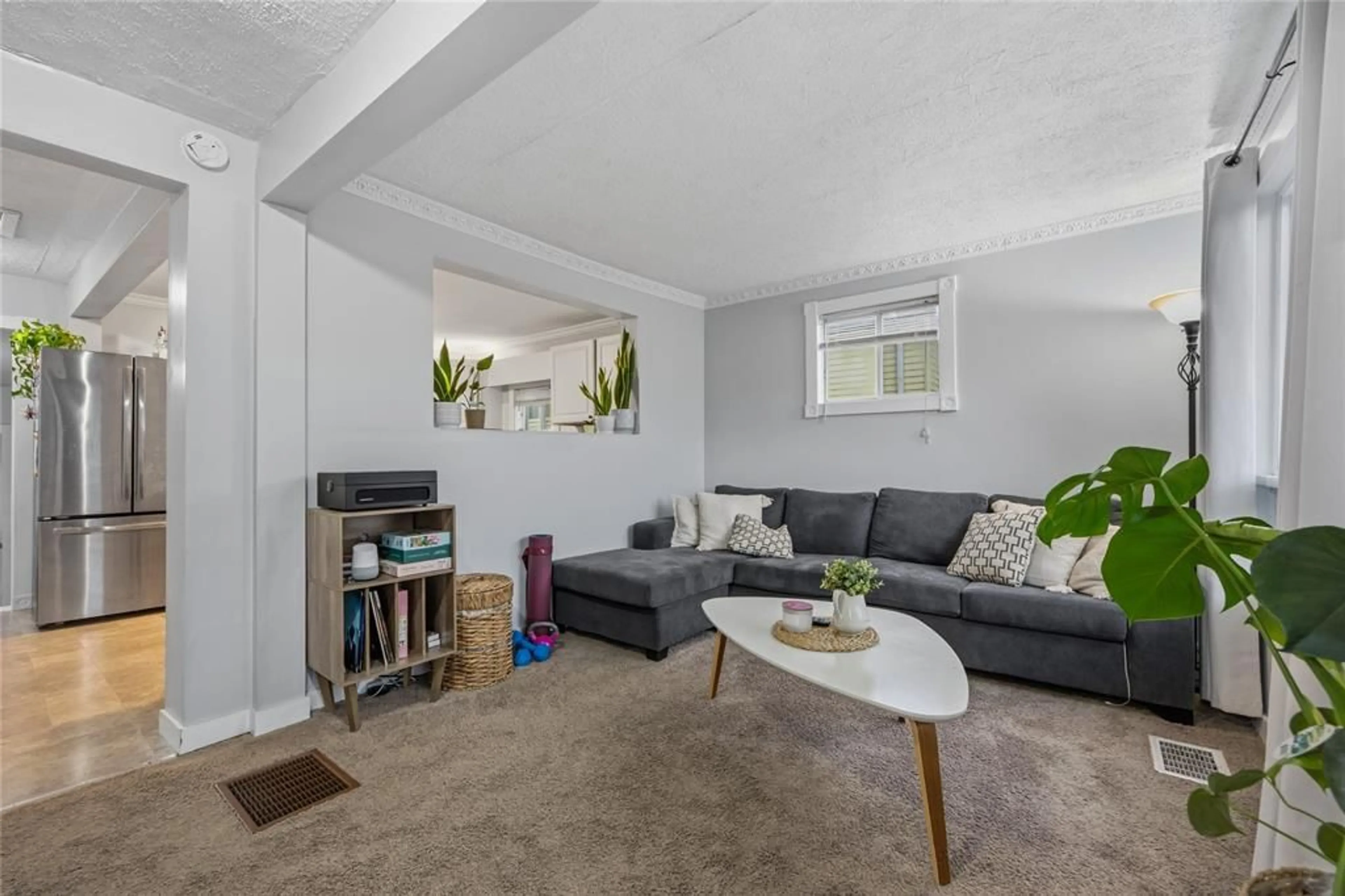 Living room with furniture, unknown for 615 COPLAND Rd, Sarnia Ontario N7T 7B2