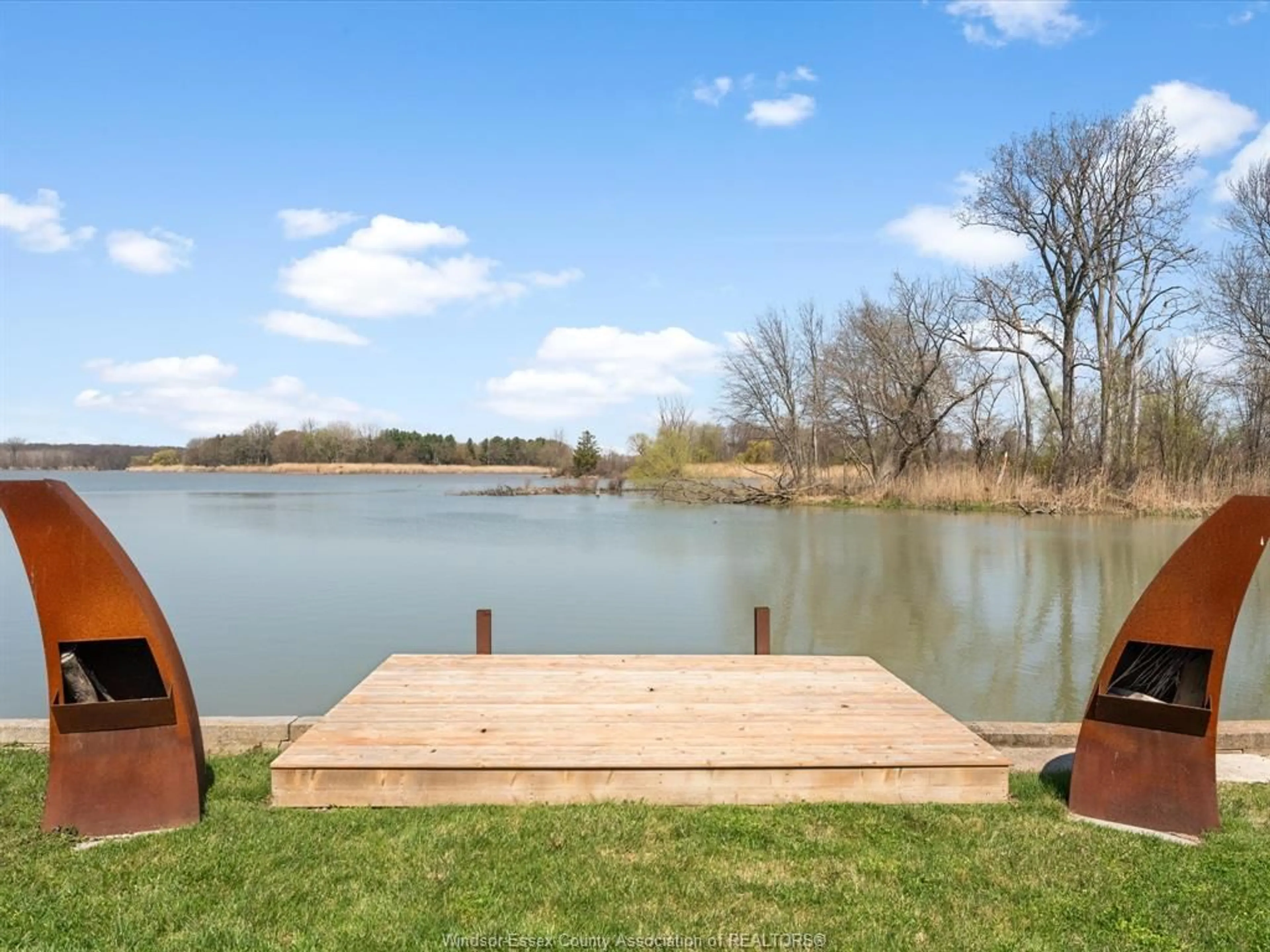 Patio, water/lake/river/ocean view for 1122 Heritage Rd, Kingsville Ontario N9Y 2E6