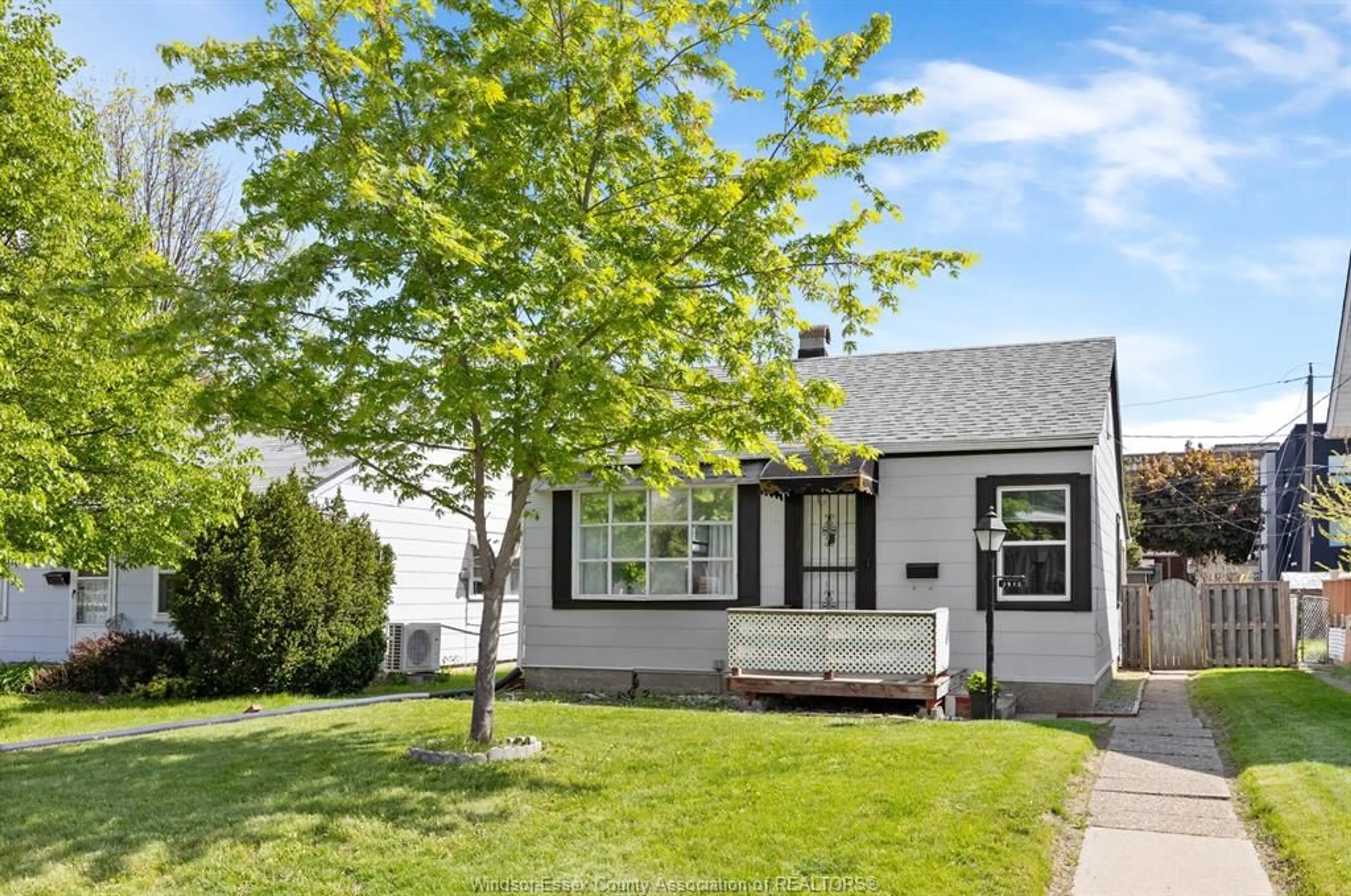 Home with vinyl exterior material, street for 1512 GOYEAU St, Windsor Ontario N8X 3L4